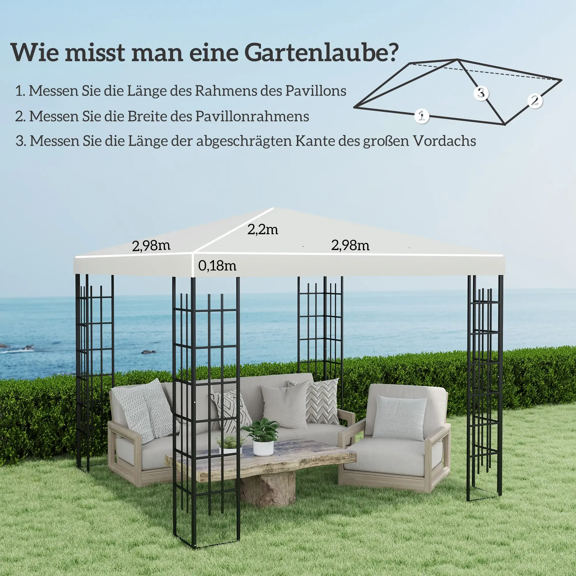 Lounge-Bereich im Freien mit einem Pavillon, mit Sofa und Stühlen vor dem Hintergrund des Meeres.