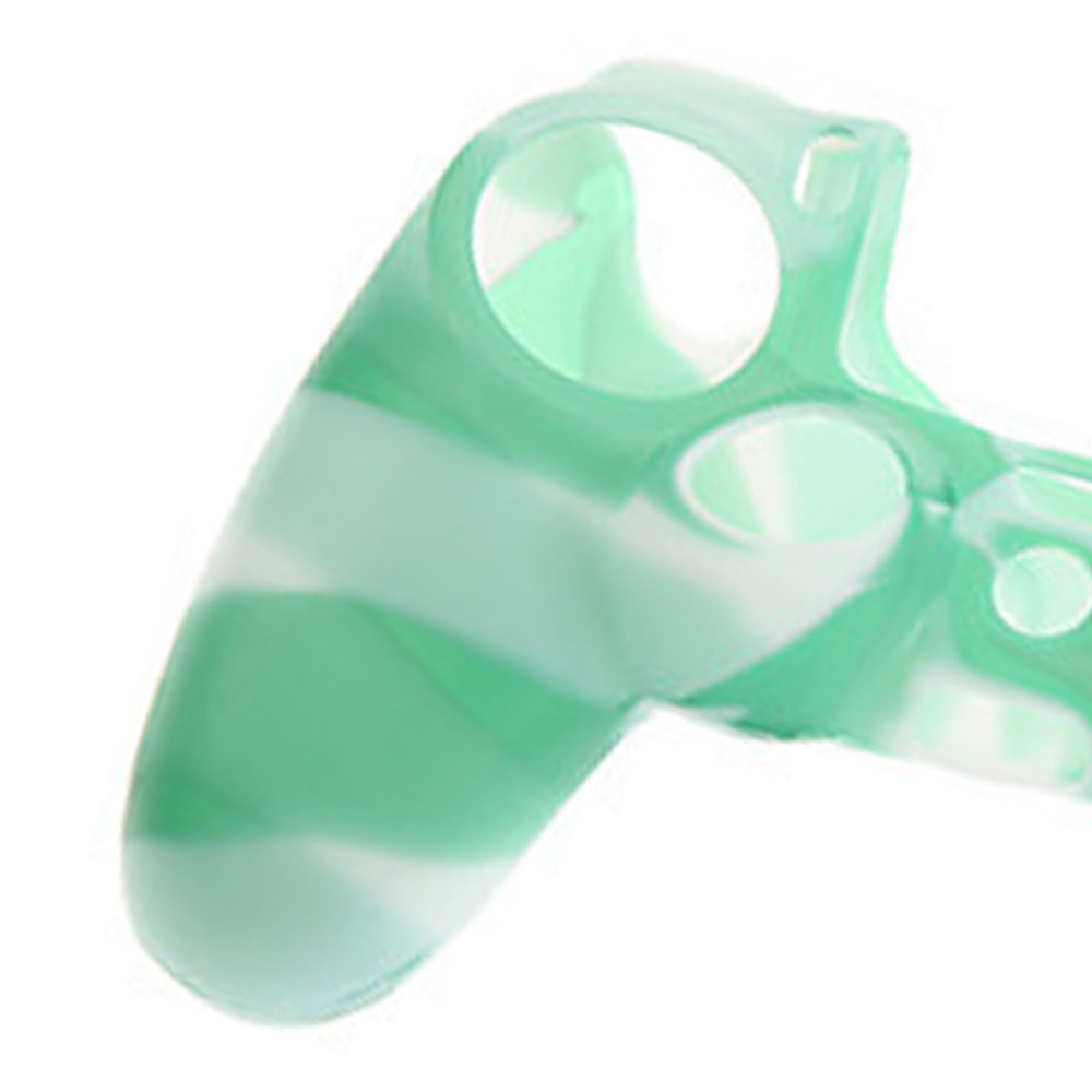 Nahaufnahme einer mintgrünen und weiß gestreiften Silikon-Gamecontroller-Abdeckung, schräge Ansicht.