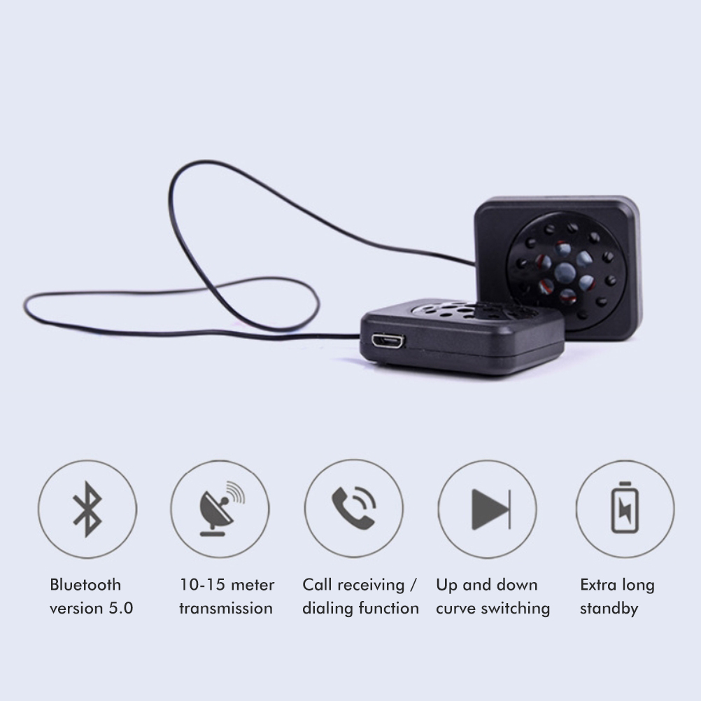 Kleine, schwarze, quadratische Bluetooth-Lautsprecher werden mit Funktionssymbolen und Beschreibungen angezeigt.
