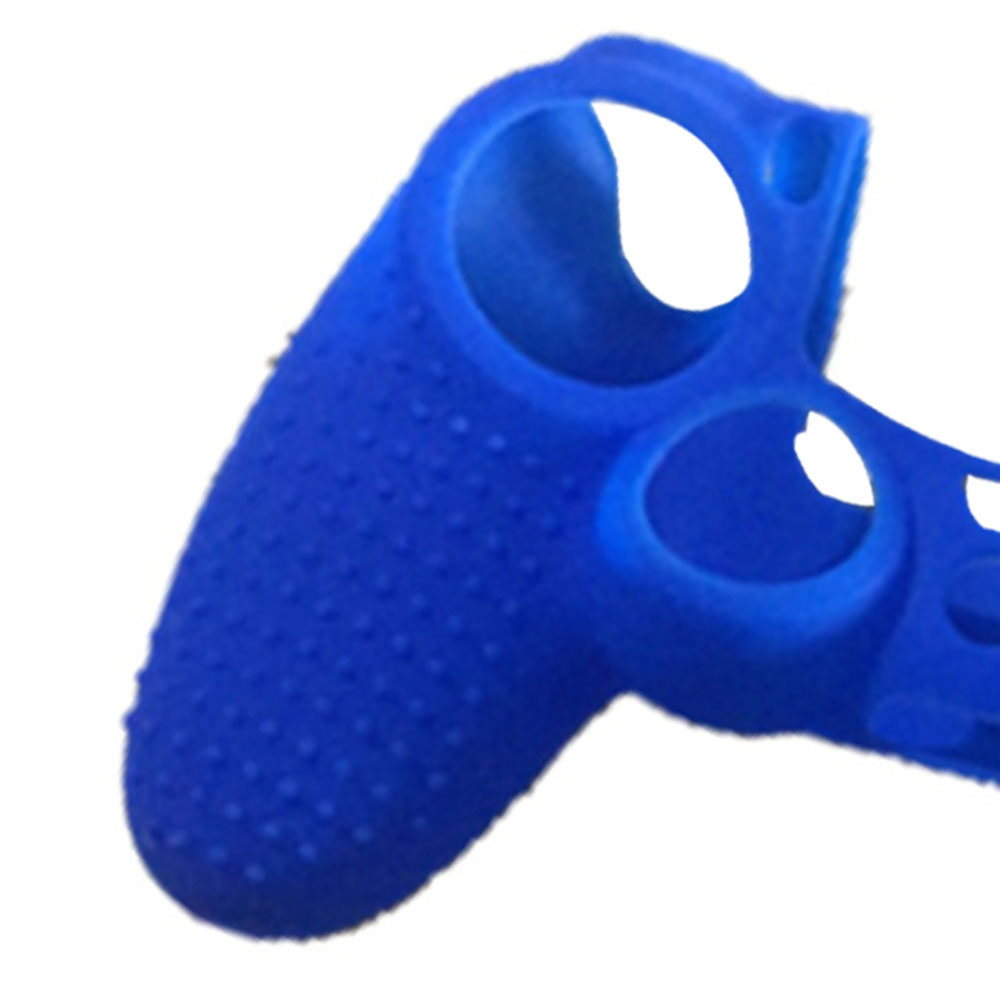 Eine Nahaufnahme einer blauen Silikonhülle für einen Gamecontroller, die den strukturierten Griff zeigt.