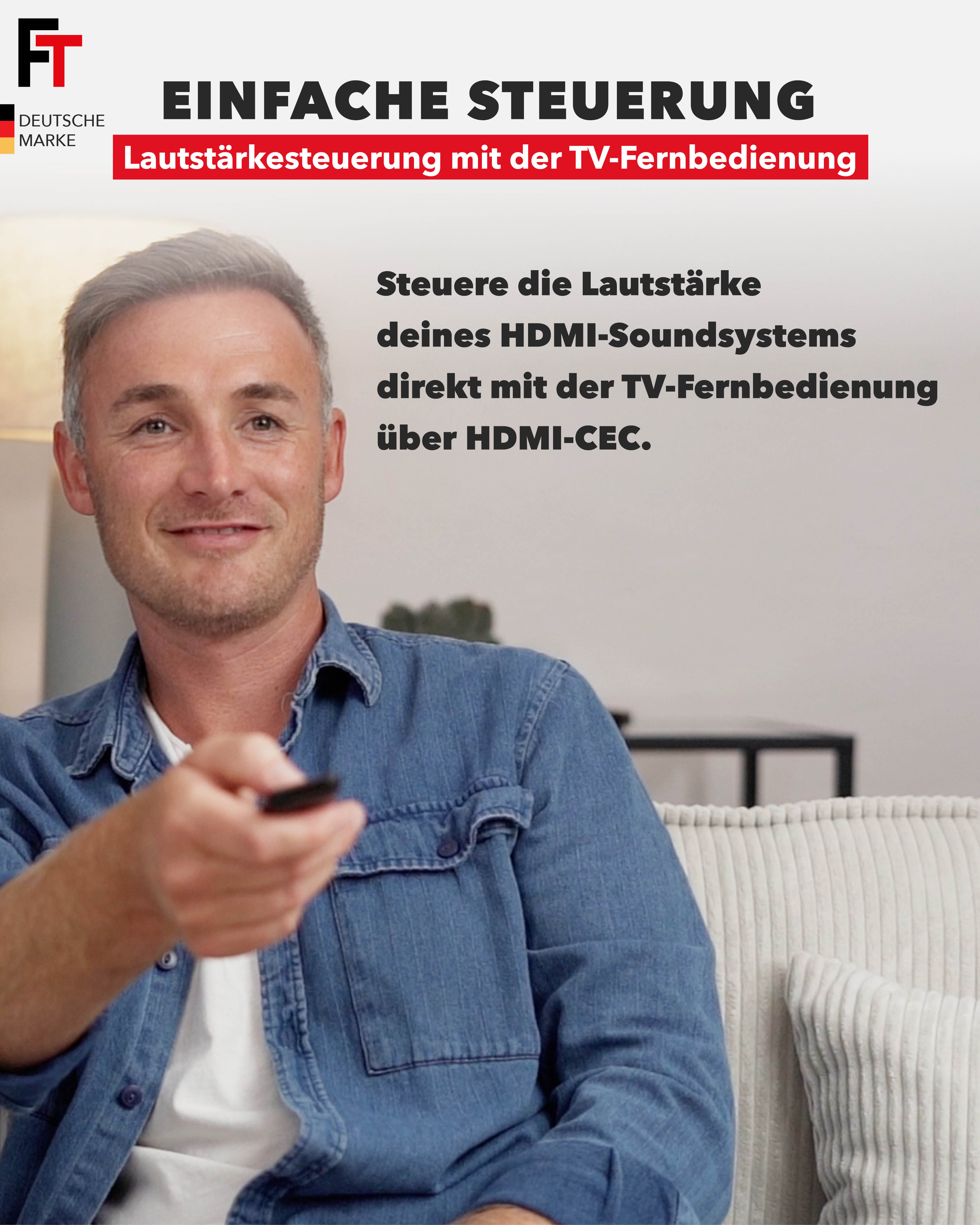 Mann hält Fernbedienung, lächelt. Der Text besagt, dass Sie die Lautstärke mit der TV-Fernbedienung steuern können.