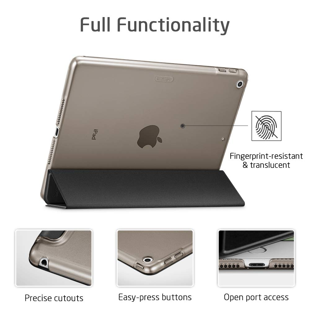 Ein Tablet in einer durchscheinenden Hülle steht offen und zeigt seine Fingerabdruck-resistenten Eigenschaften.