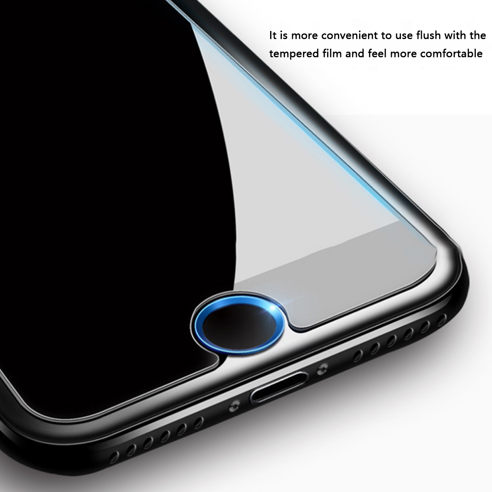 Ein schwarzes Smartphone mit Displayschutzfolie wird gezeigt, wobei die bündige Passform und das angenehme Gefühl hervorgehoben werden.
