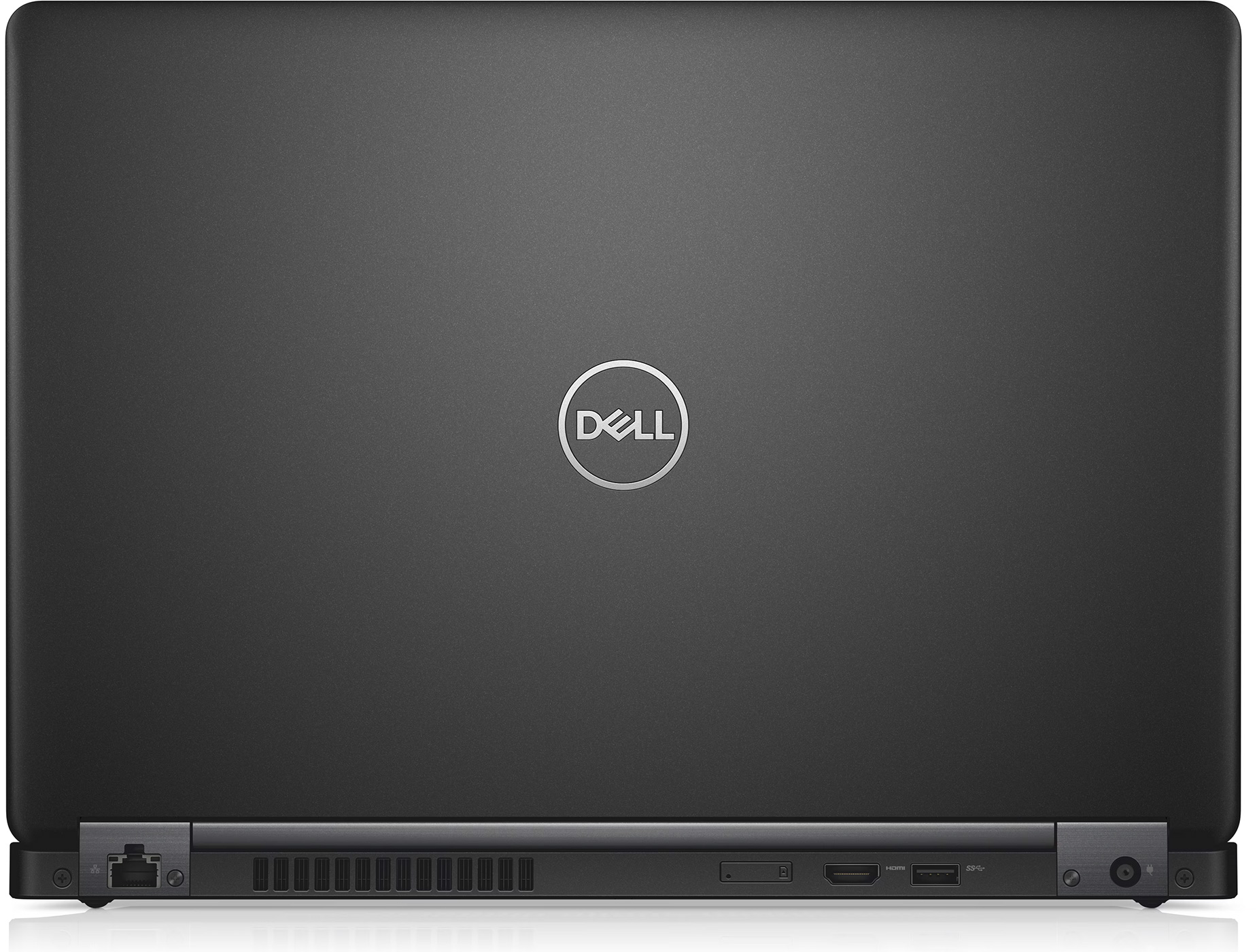 Close-up van de achterkant van een zwarte Dell laptop, met poorten en het Dell-logo, tegen een witte achtergrond.