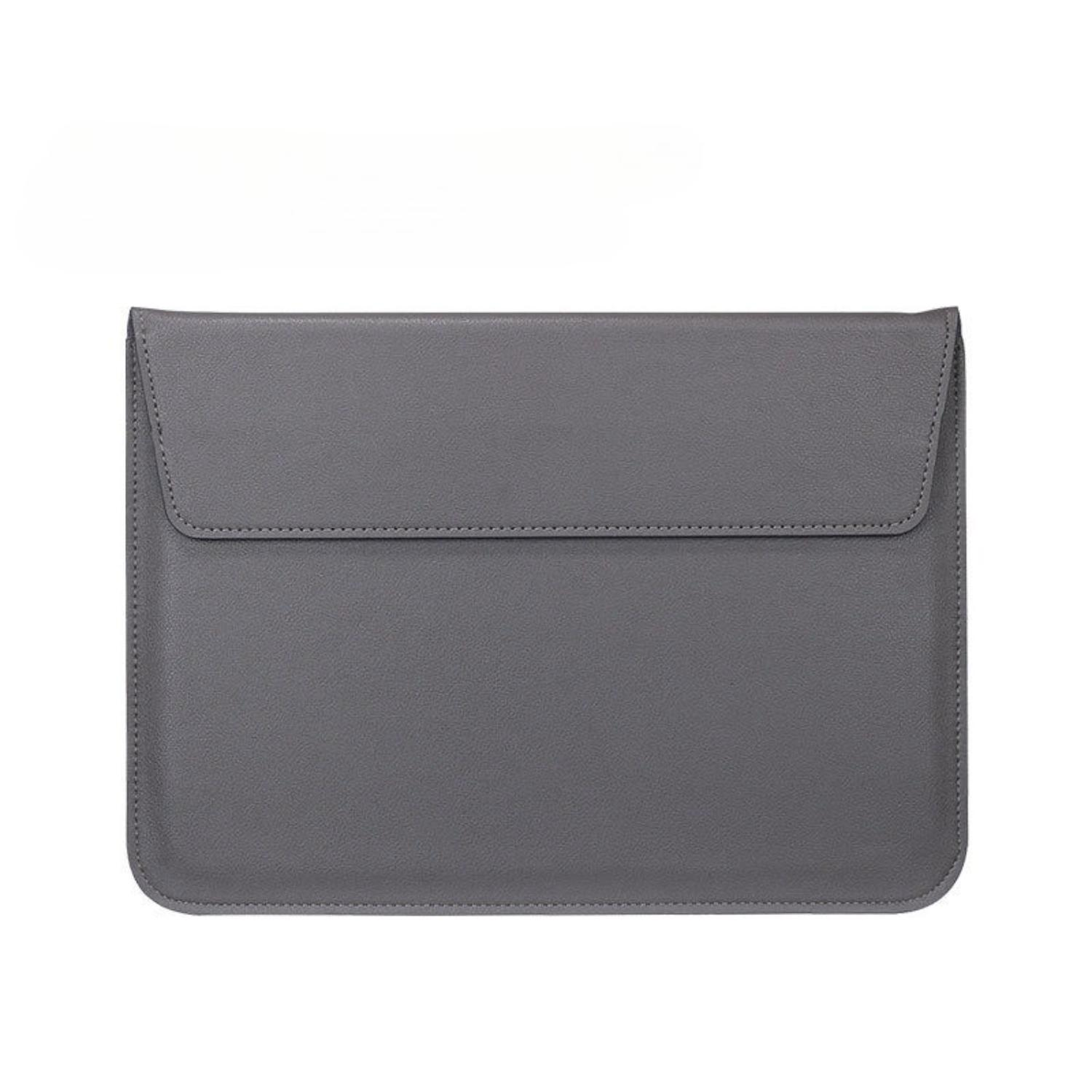 Eine graue Laptoptasche, rechteckig mit Klappenverschluss. Die Oberfläche ist glatt und matt.