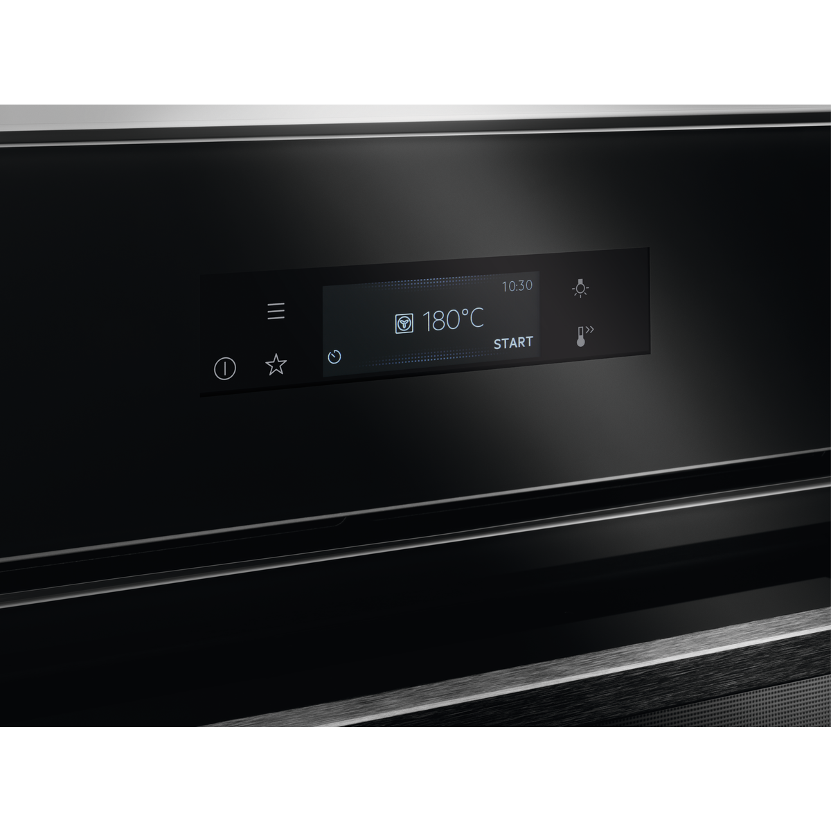 Primer plano de un panel de control del horno con una pantalla digital.