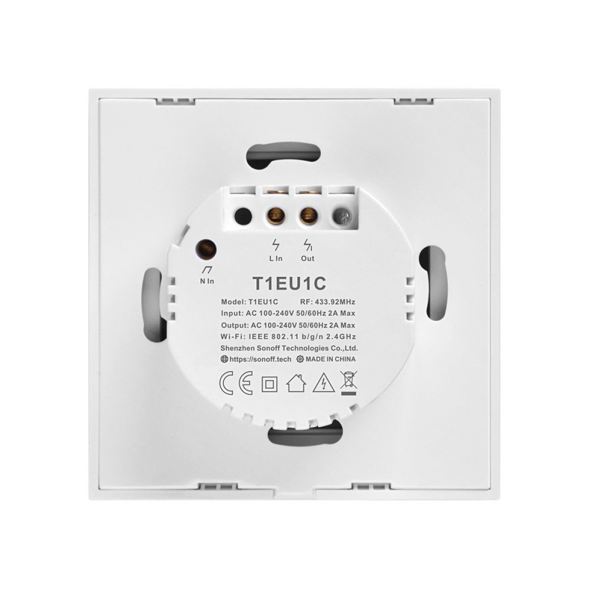 Il retro di un interruttore intelligente bianco. Il testo include modello, RF, ingresso, uscita e dettagli.