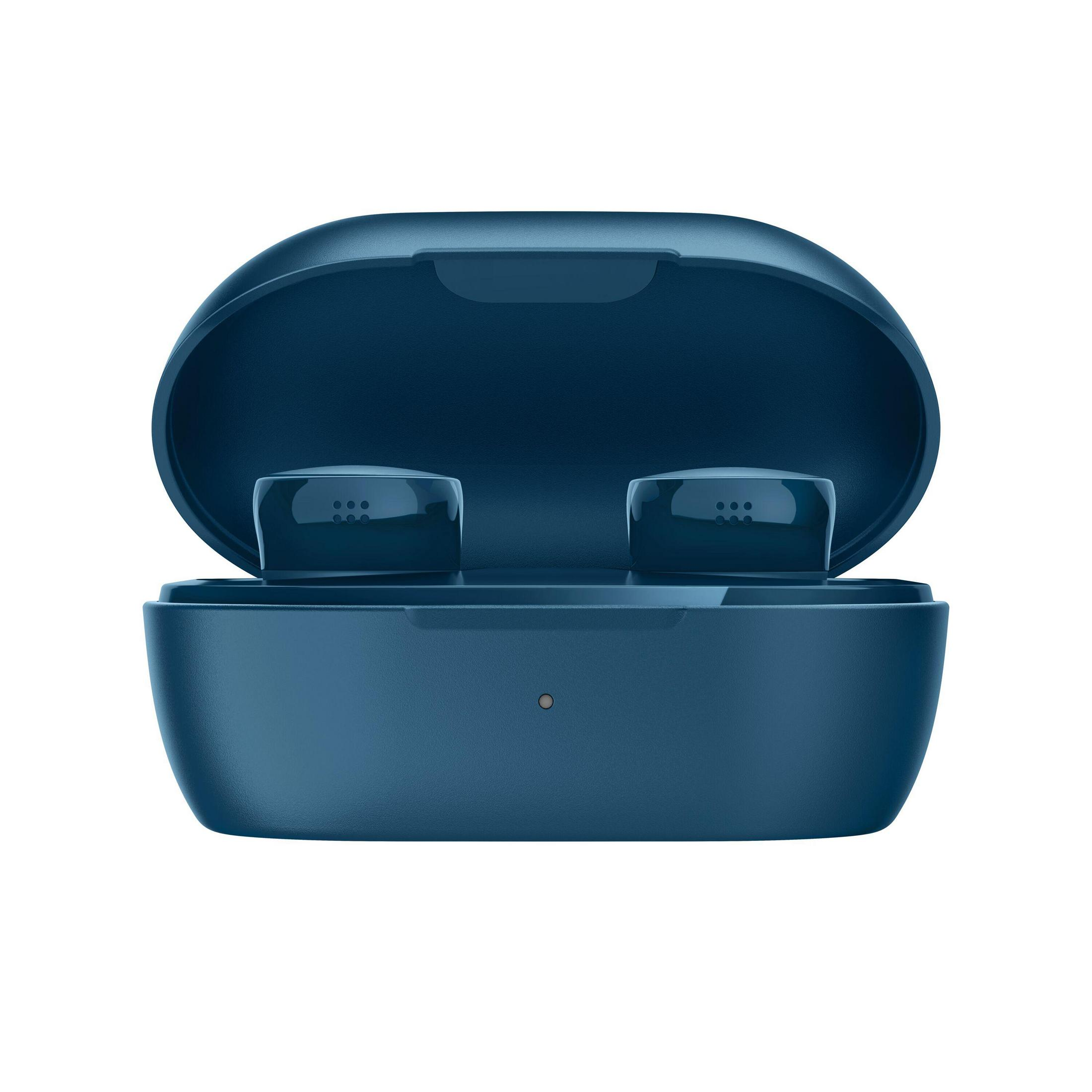 Un estuche de carga azul oscuro para Bose QuietComfort Earbuds II está abierto sobre un fondo blanco.