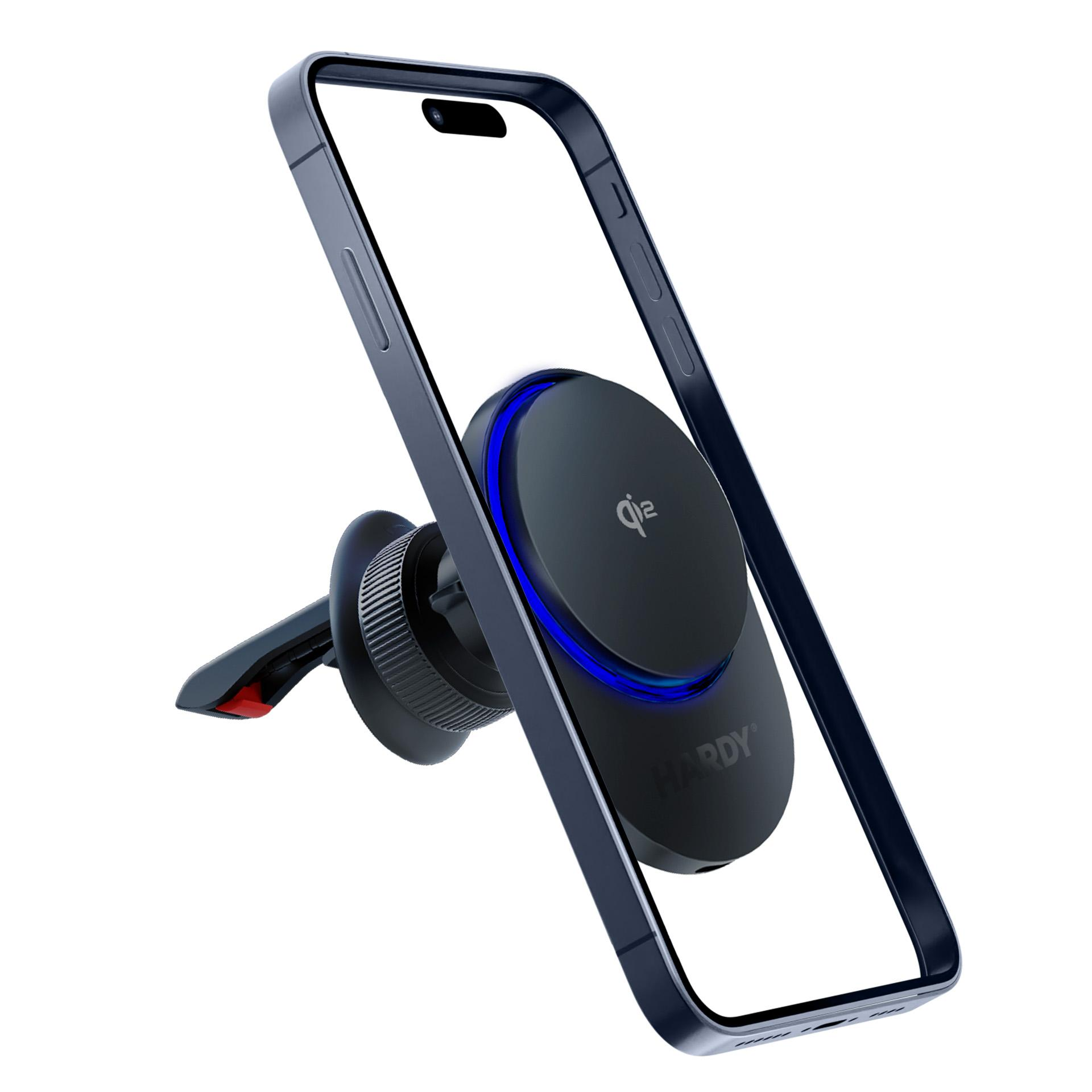 Telefon jest zamontowany na uchwycie wentylacyjnym samochodu. Telefon jest ładowany bezprzewodowo.