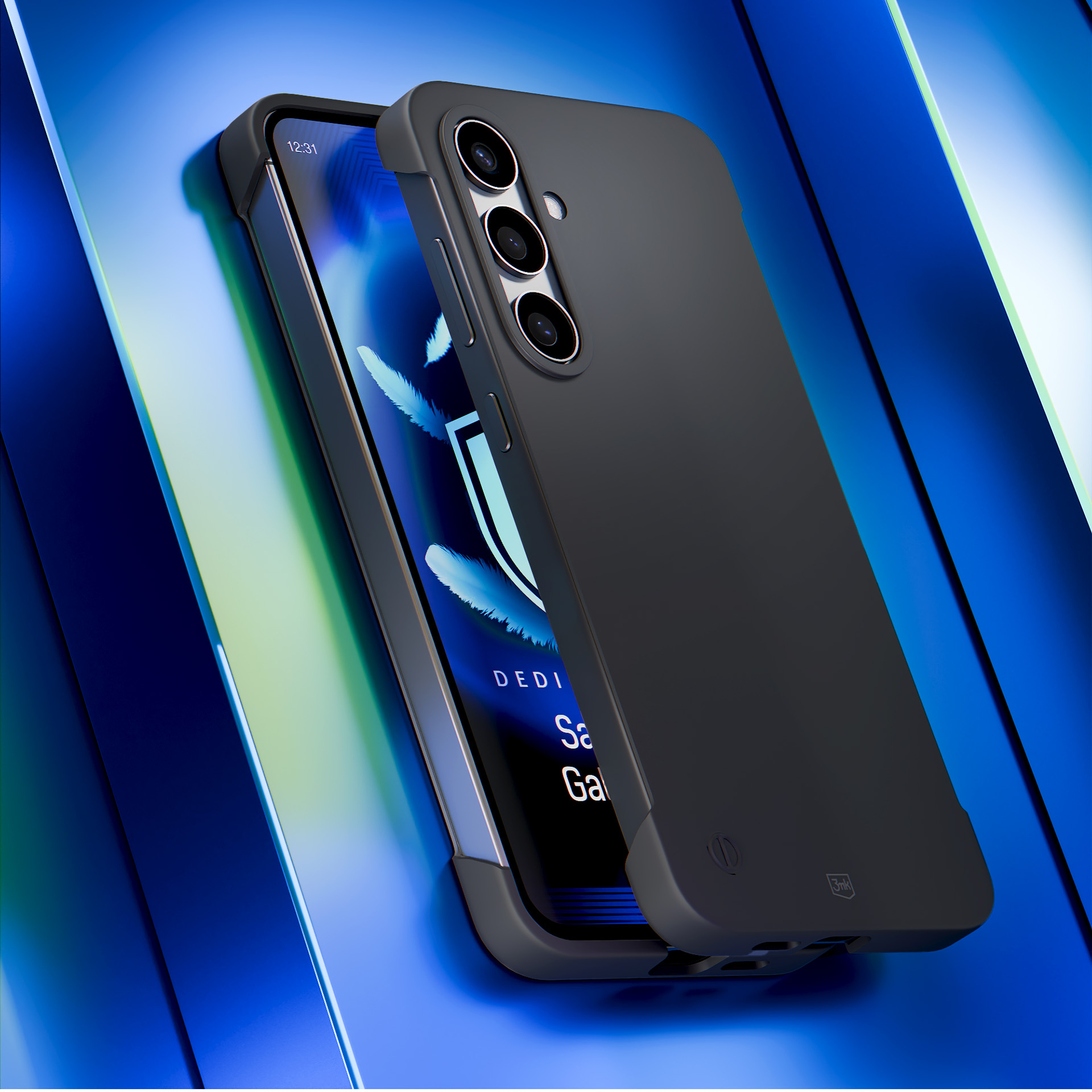 Szare etui na telefon jest pokazane, z podkreśleniem obiektywów aparatu, na niebieskim tle. Ekran jest widoczny.