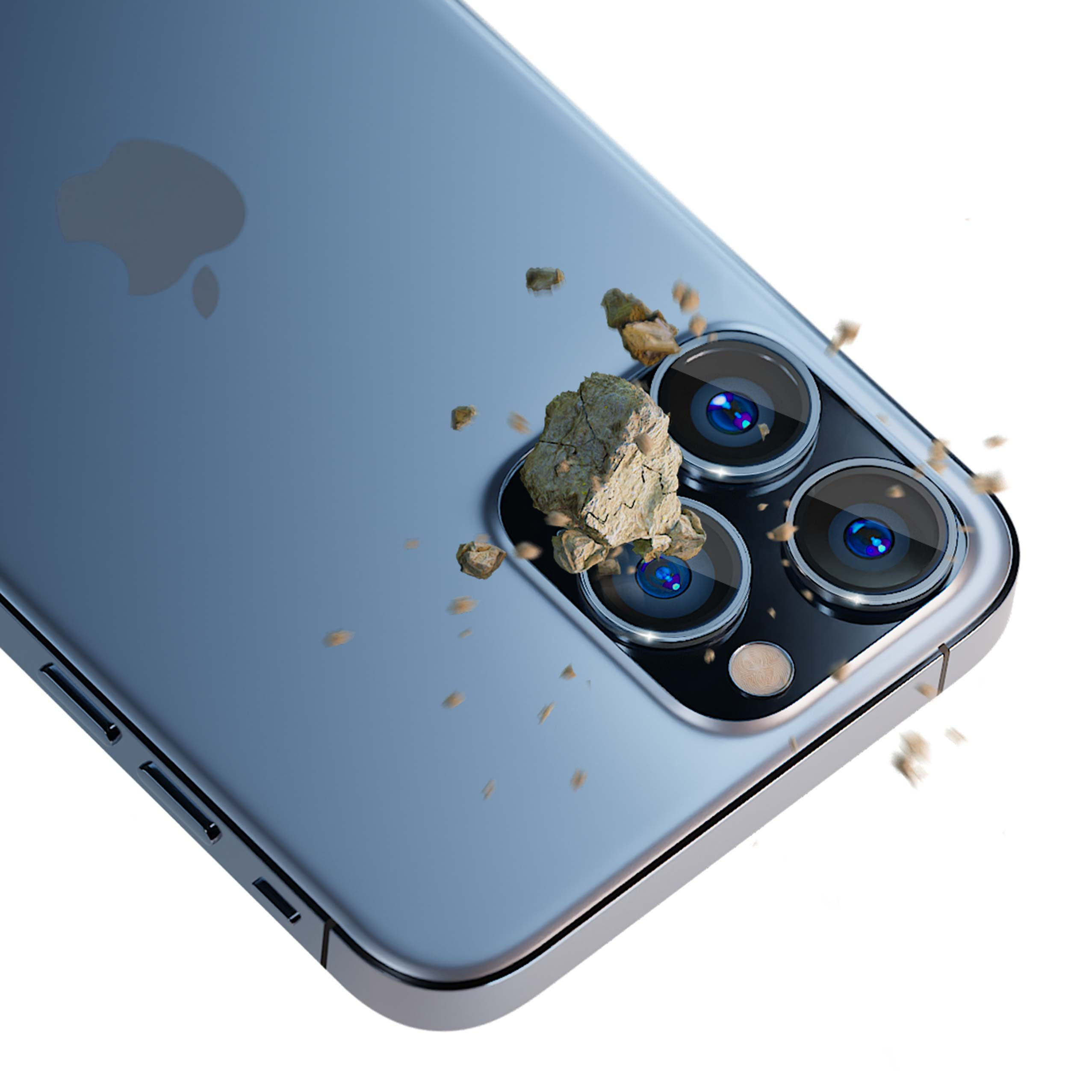 Un telefono azzurro con tre fotocamere ha un sasso sopra, con briciole sparse intorno, su uno sfondo bianco.