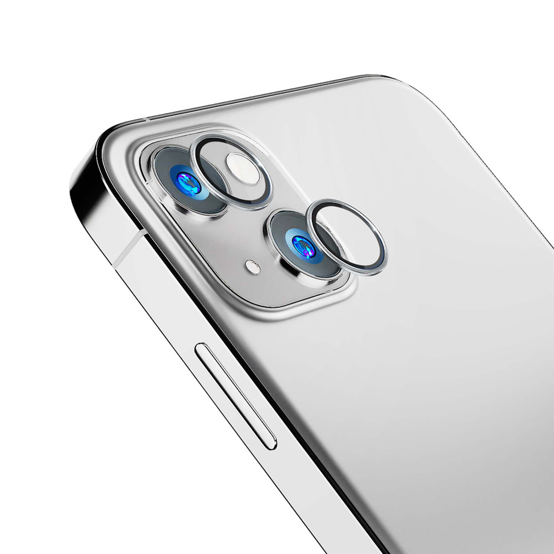 Primo piano degli obiettivi della fotocamera di un iPhone con protezioni trasparenti, che mostra un design elegante e una protezione migliorata.