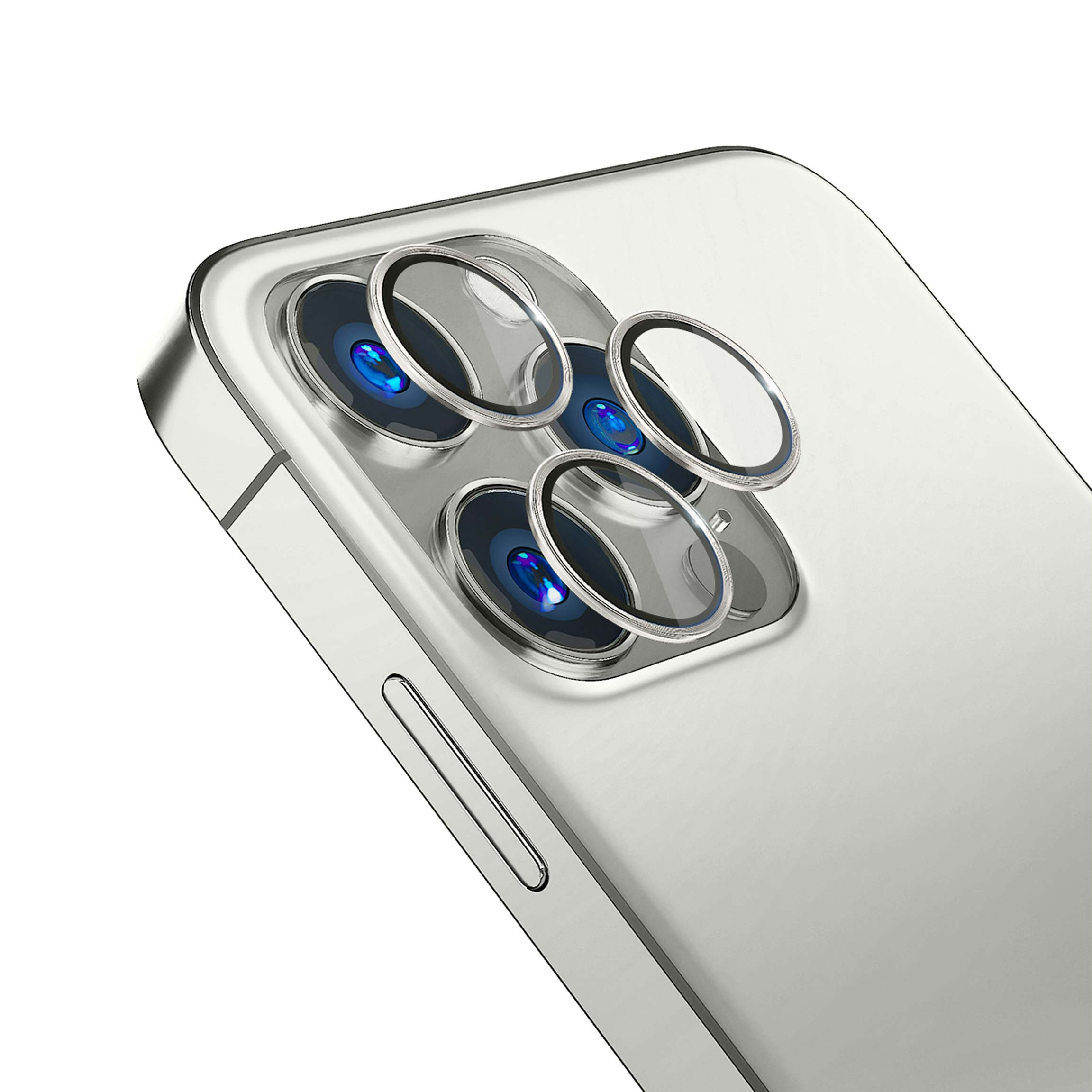 Viene visualizzata una protezione per l'obiettivo della fotocamera del telefono, che mostra il suo design e la sua vestibilità su un iPhone argentato.