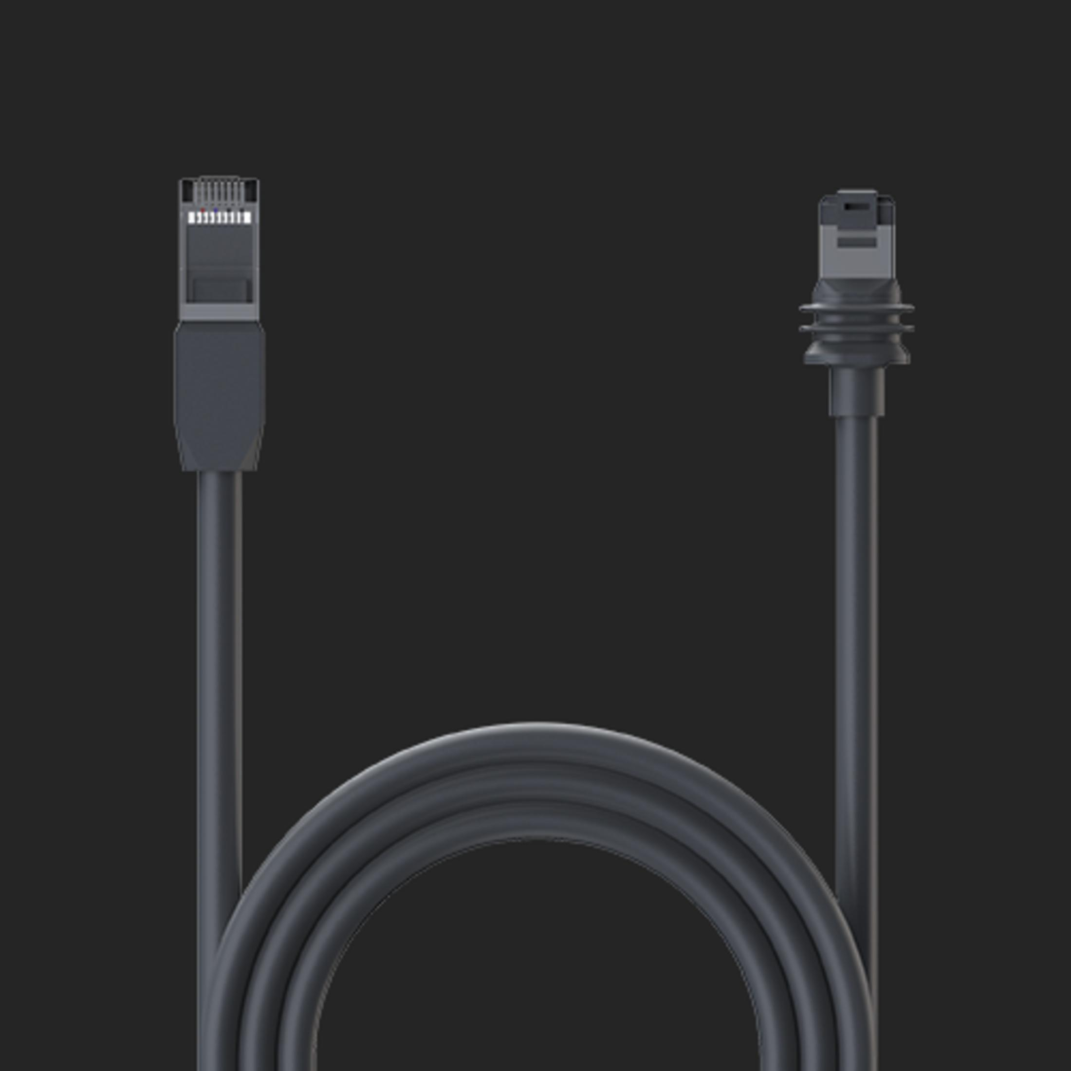 Ein geschlungenes schwarzes Ethernet-Kabel mit Anschlüssen an jedem Ende wird vor einem dunkelgrauen Hintergrund angezeigt.