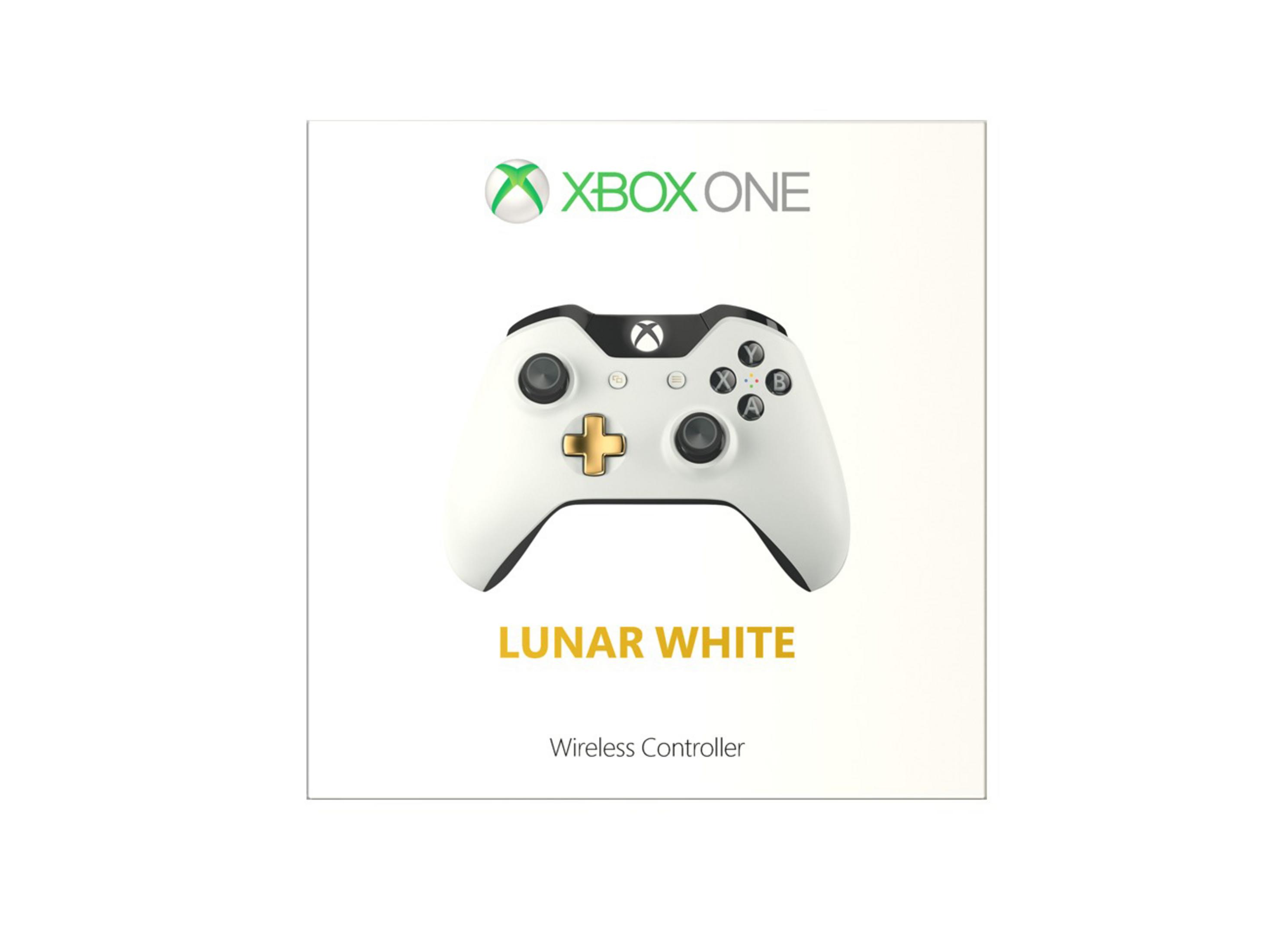 Ein weißer Xbox One Controller mit goldenen Akzenten auf weißem Hintergrund.
