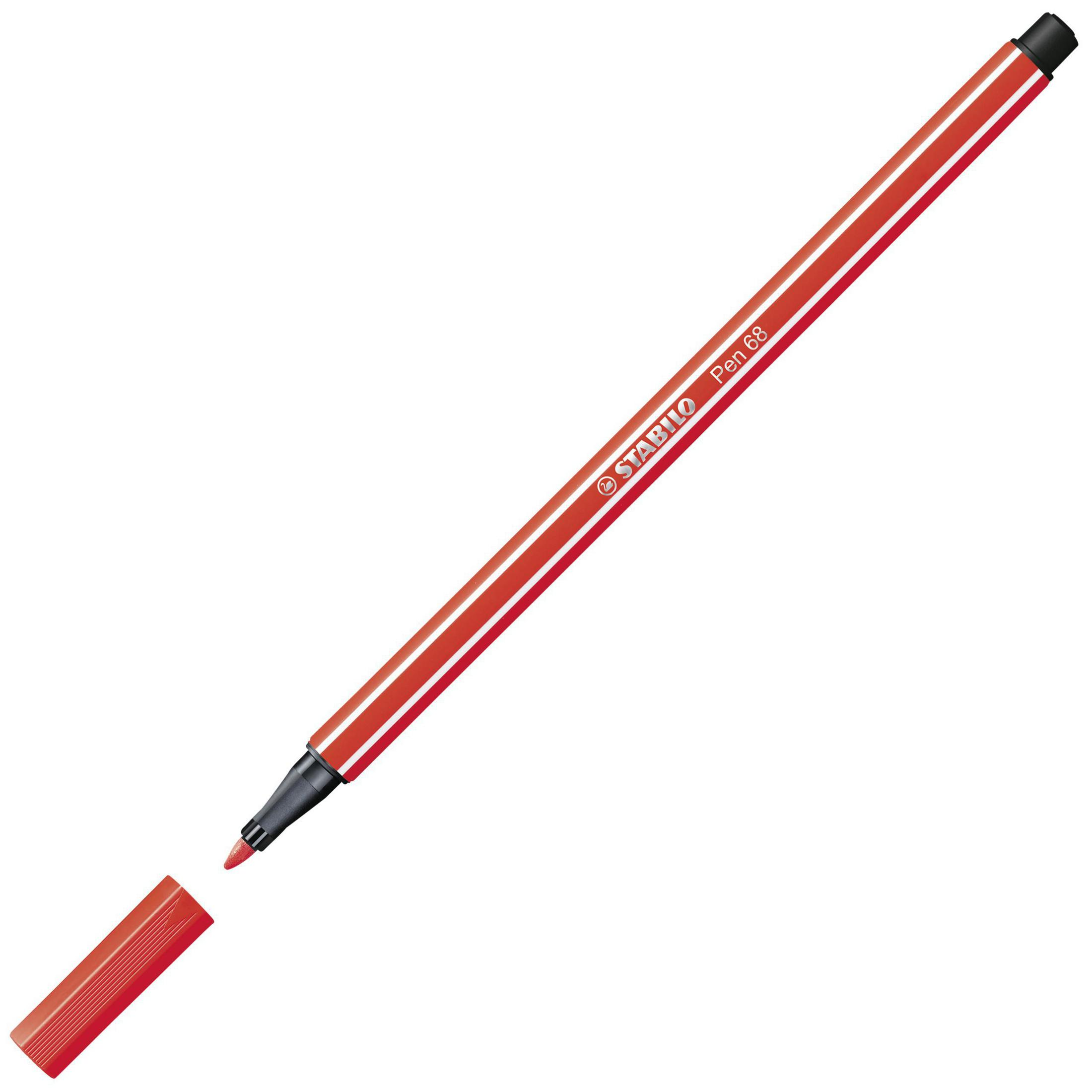 Das Bild zeigt einen roten Stabilo Pen 68 mit abgenommener Kappe, positioniert auf einem weißen Hintergrund.