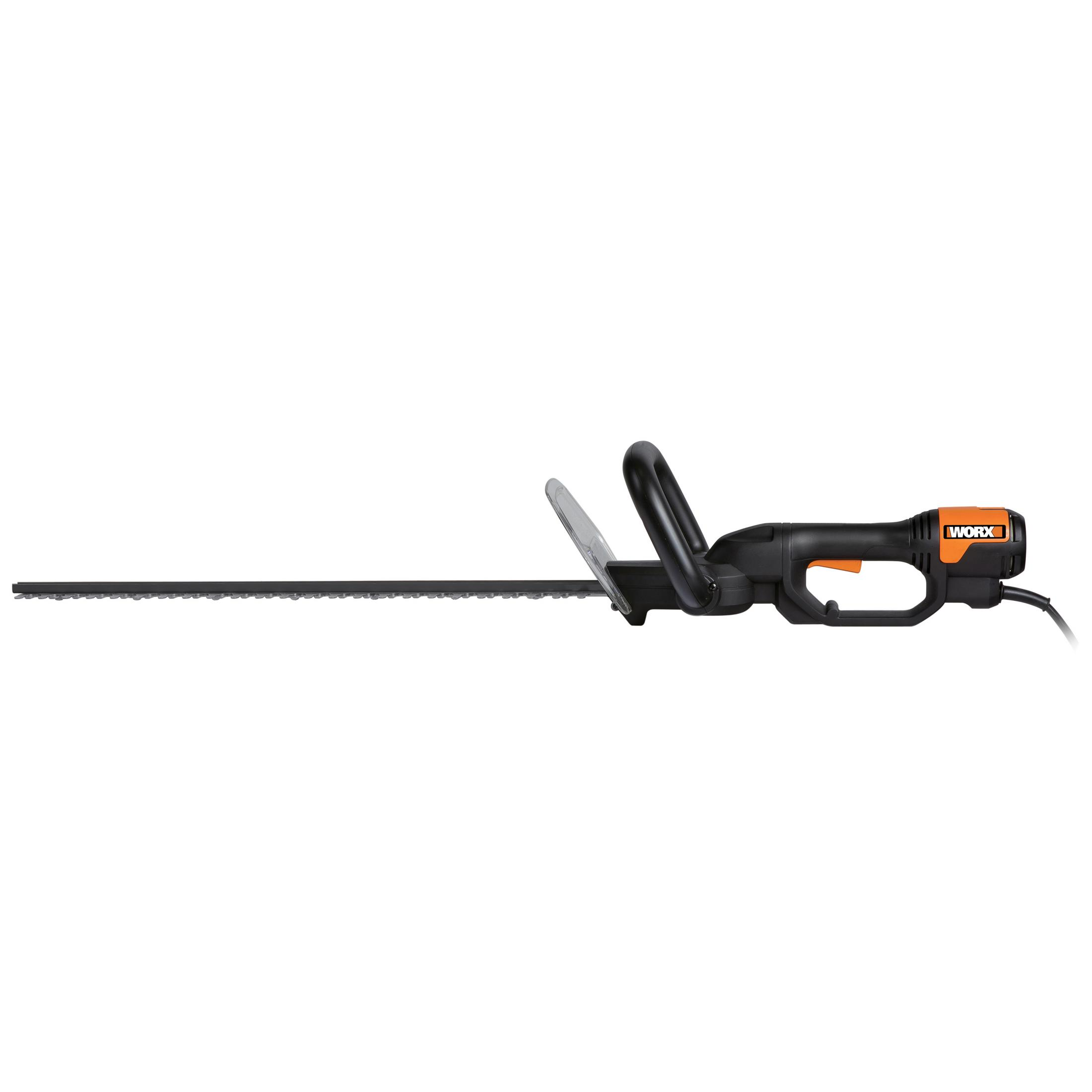 Eine schwarze Heckenschere mit langem Messer und orangefarbenem Netzschalter.