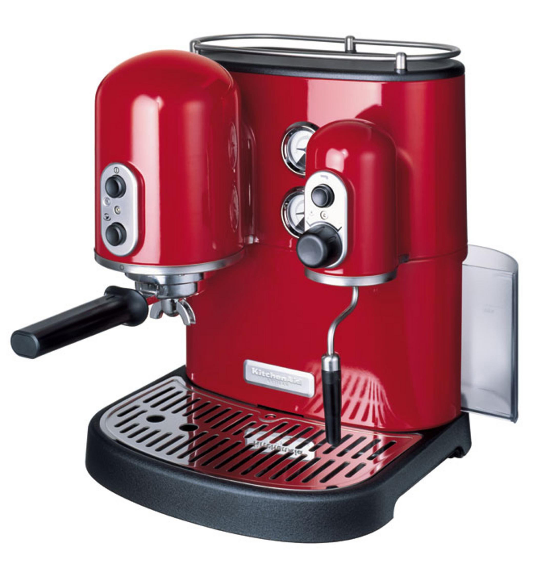 Eine rote KitchenAid Espressomaschine mit schwarzen Akzenten auf weißem Hintergrund.