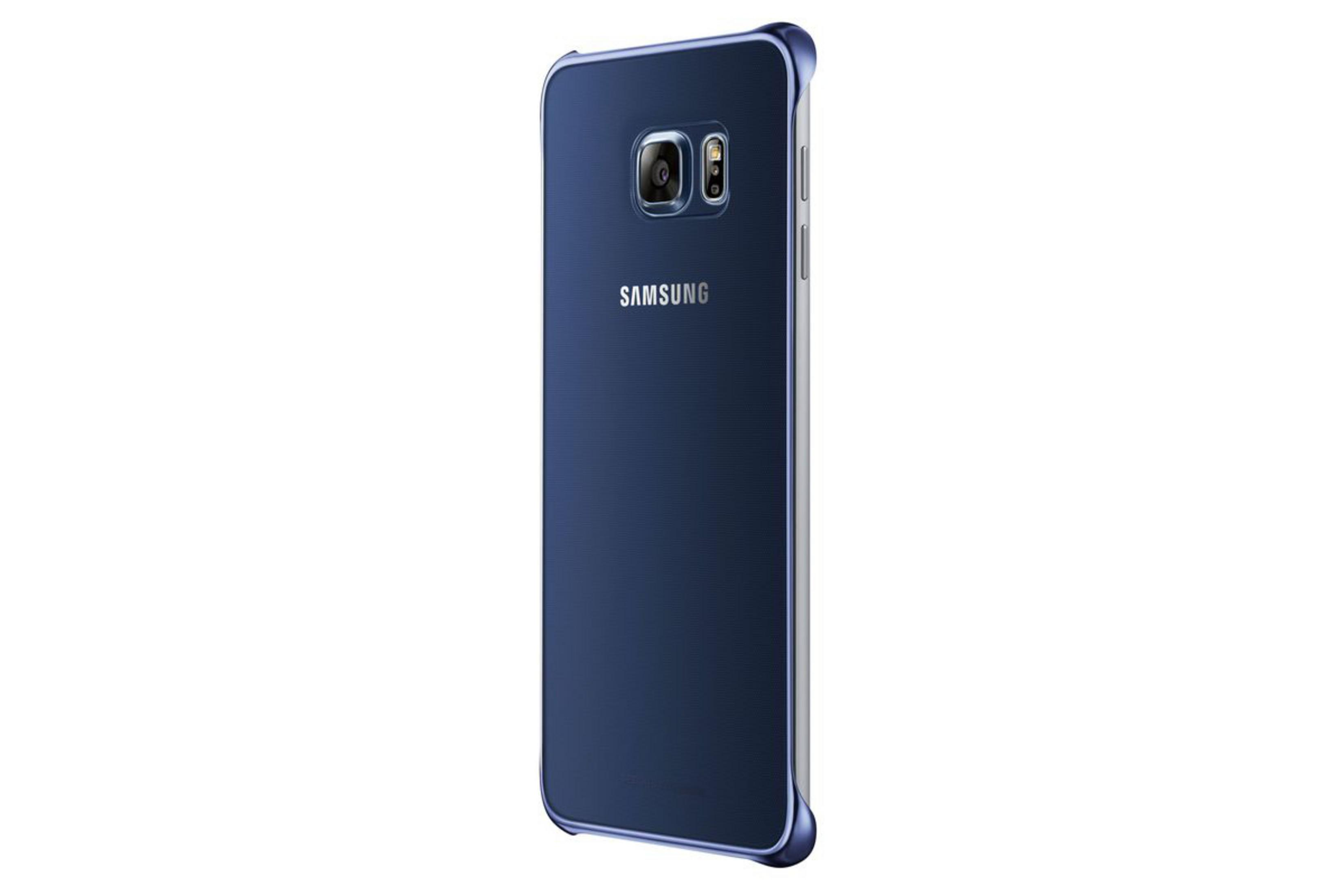 Ein blaues Samsung-Handy mit einer transparenten blauen Hülle ist von hinten auf einem weißen Hintergrund zu sehen.
