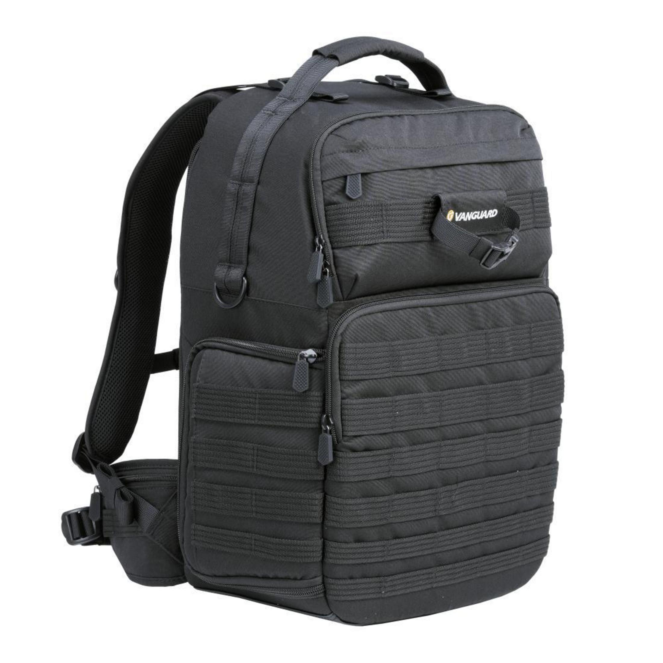 Schwarzer Rucksack mit Seitentasche und Schulterriemen.