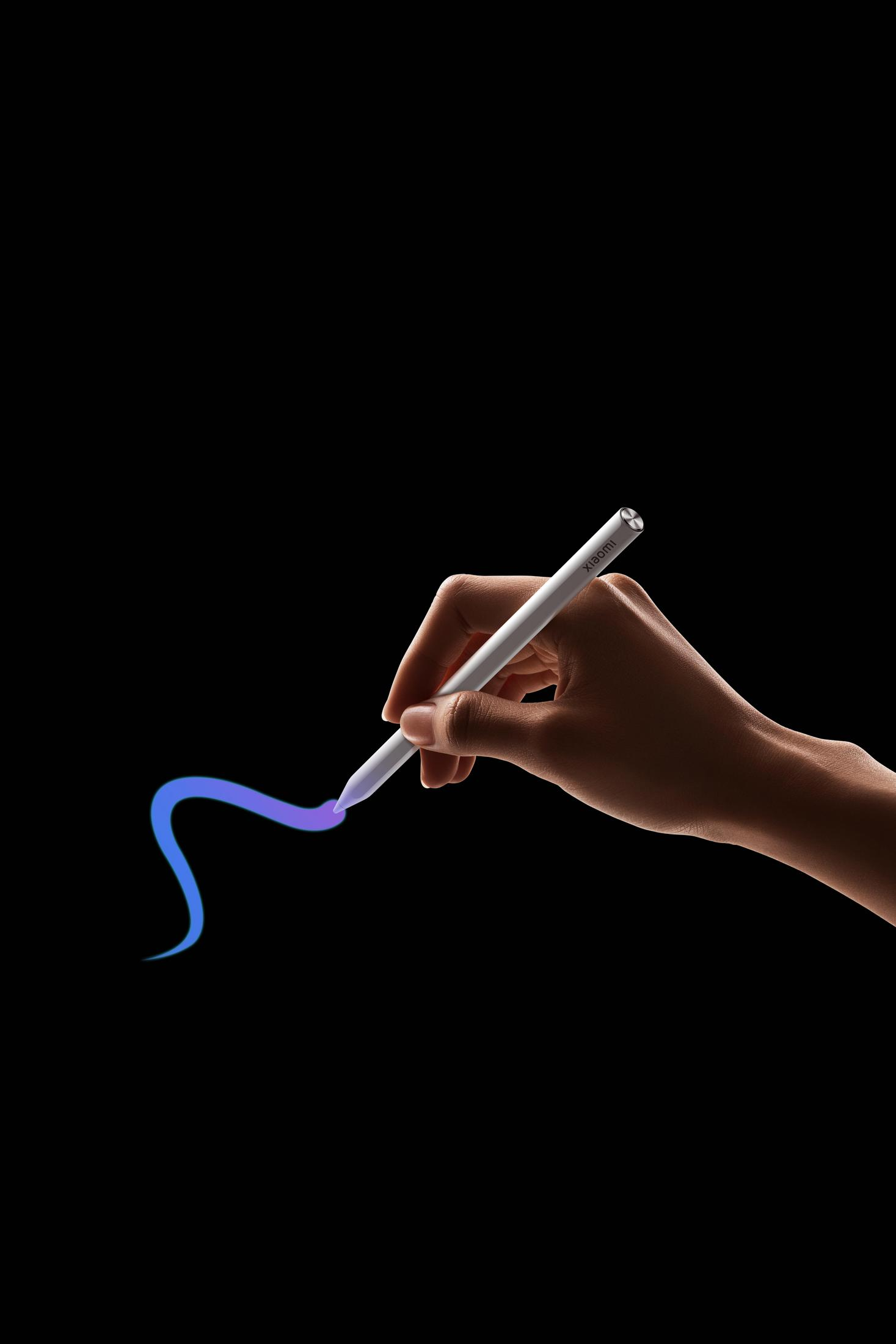 Eine Hand, die einen weißen Stift auf einem schwarzen Hintergrund verwendet, zeichnet eine blaue und violette Linie.