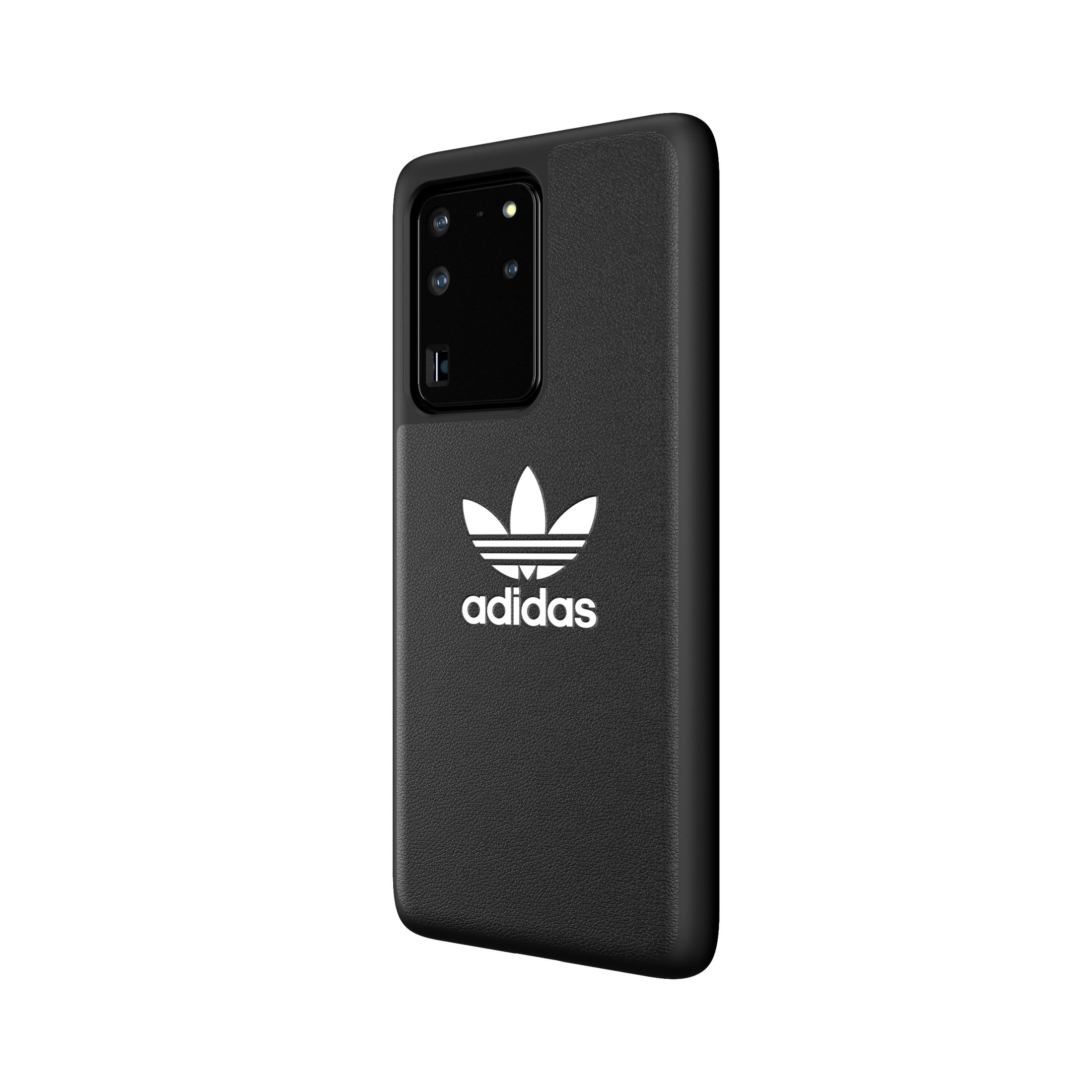 Custodia per telefono nera con il logo Adidas sul retro, leggermente angolata di lato.