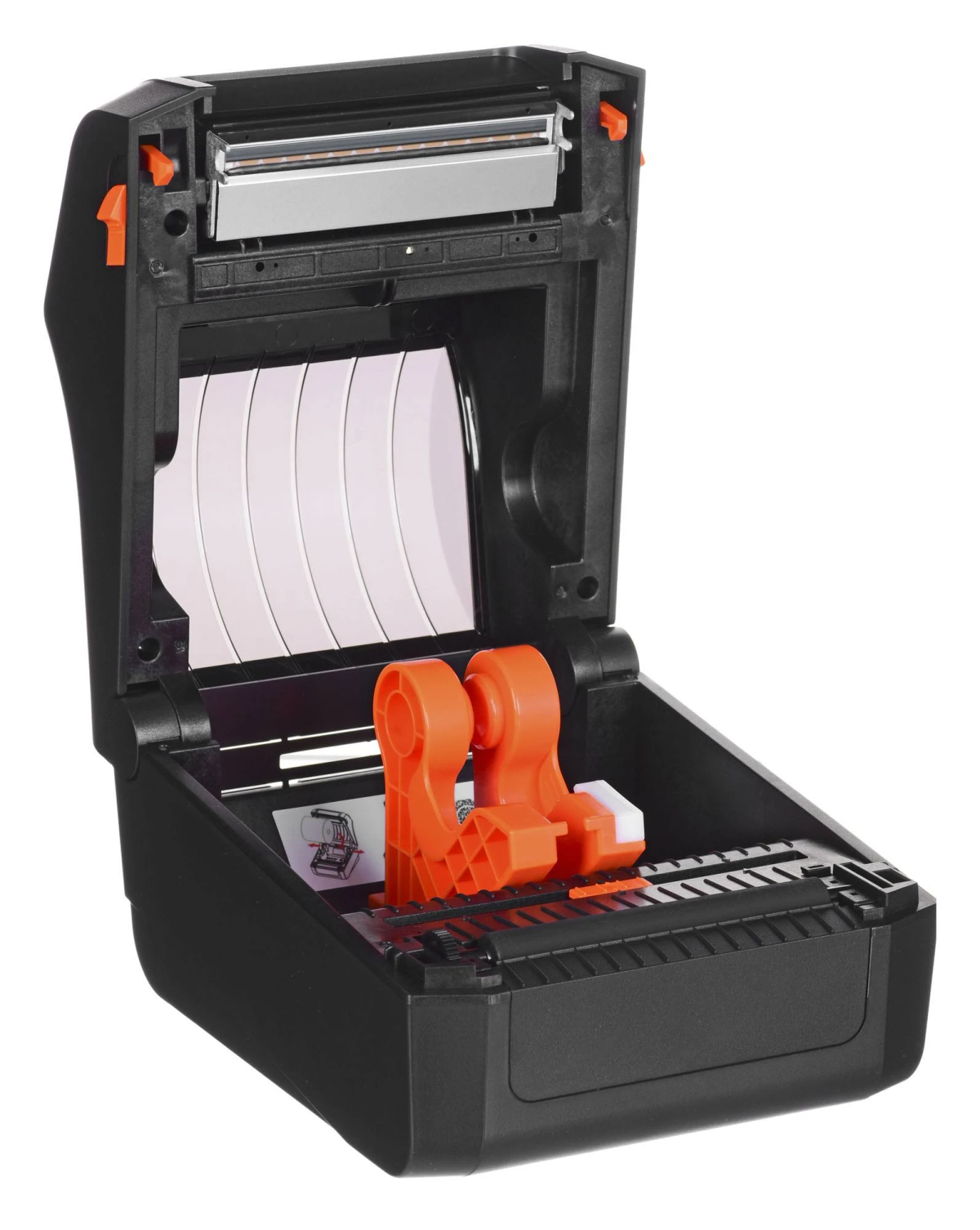 Otwarta czarna drukarka etykiet z pomarańczowymi akcentami, prezentująca wnętrze z papierem i mechanizmami.
