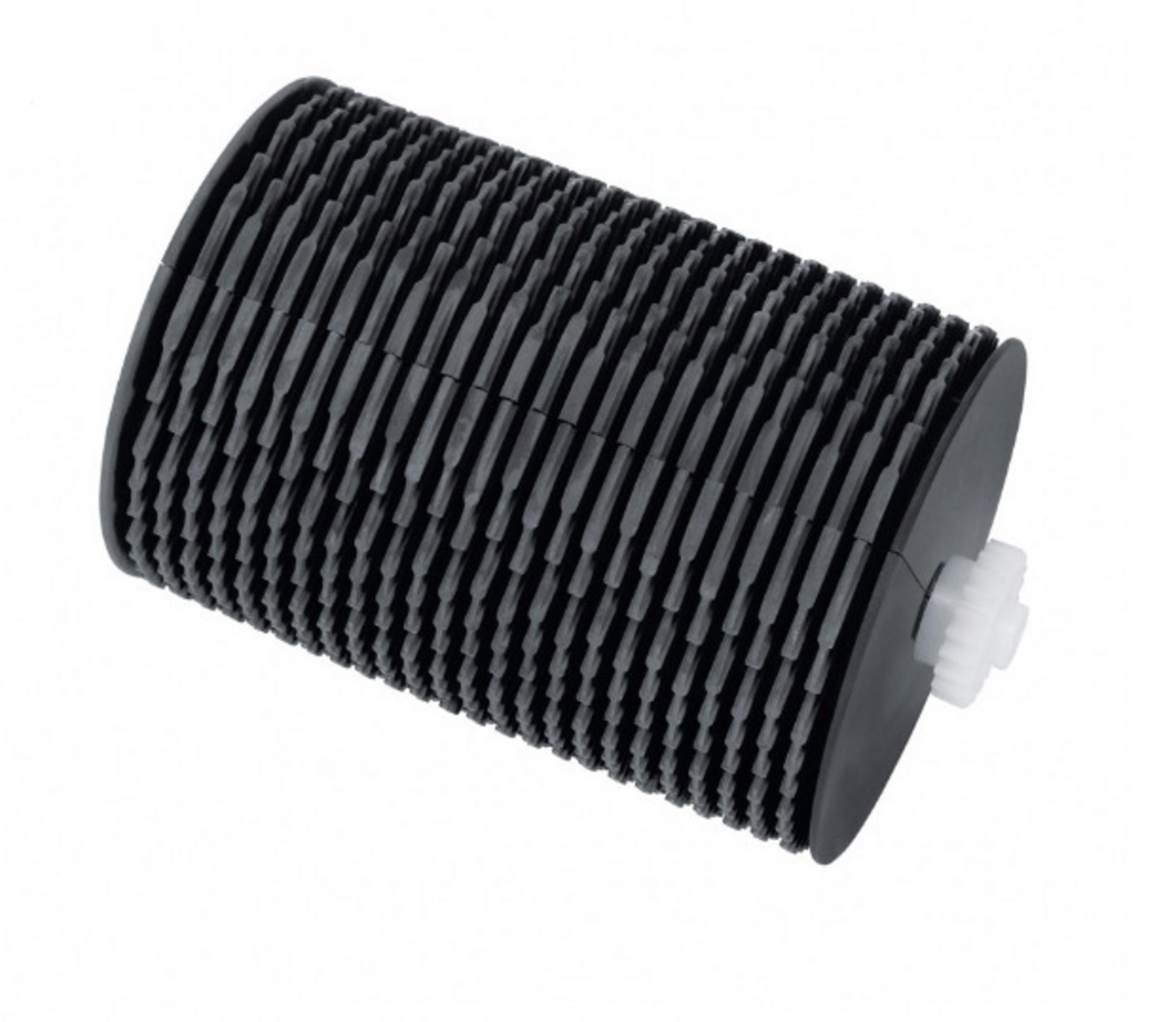 Un cilindro nero scanalato con un ingranaggio bianco sul lato, isolato su uno sfondo bianco.