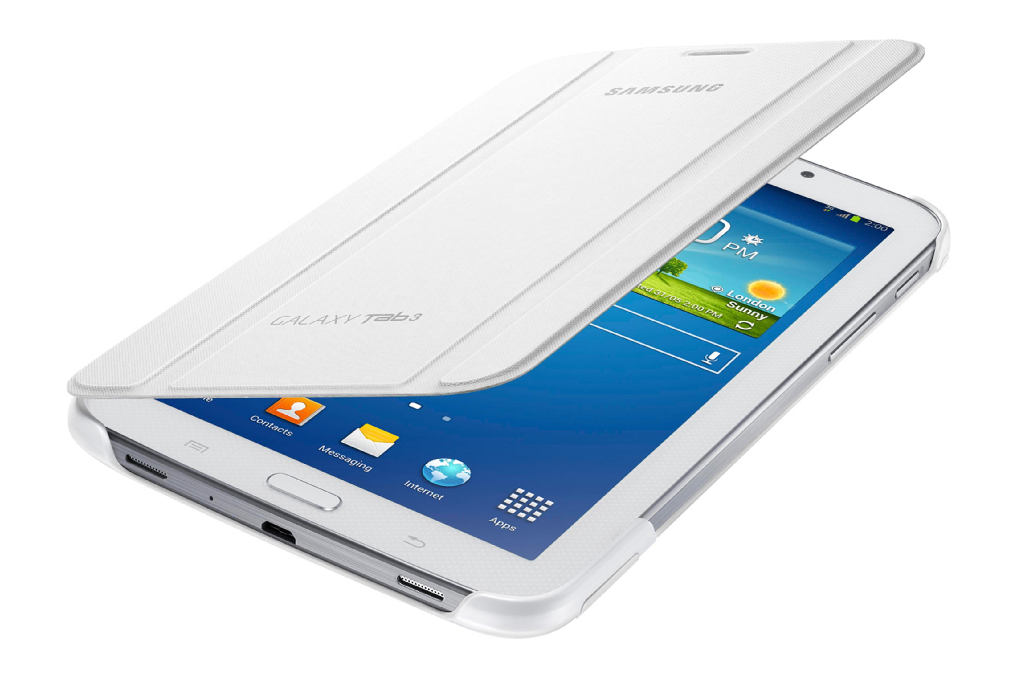 Un tablet Samsung Galaxy Tab3 bianco con una cover bianca è mostrato su una superficie bianca. Lo schermo mostra icone.