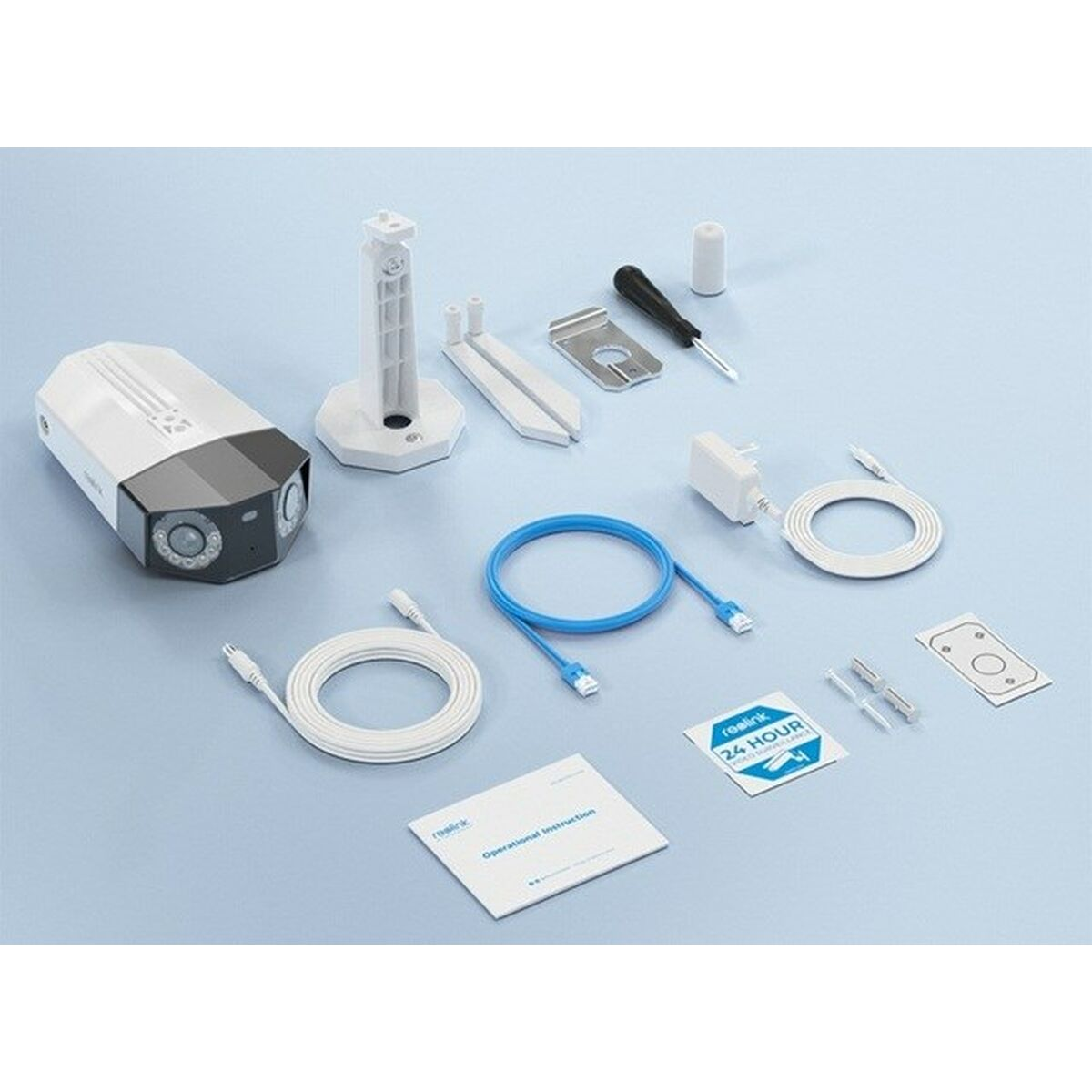 Różne białe i niebieskie komponenty i akcesoria do kamery rozłożone na jasnoniebieskiej powierzchni.