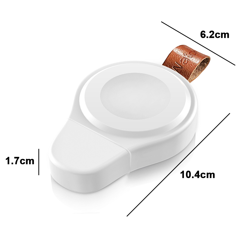 Weißes Apple Watch-Ladegerät mit Abmessungen, brauner Riemen.