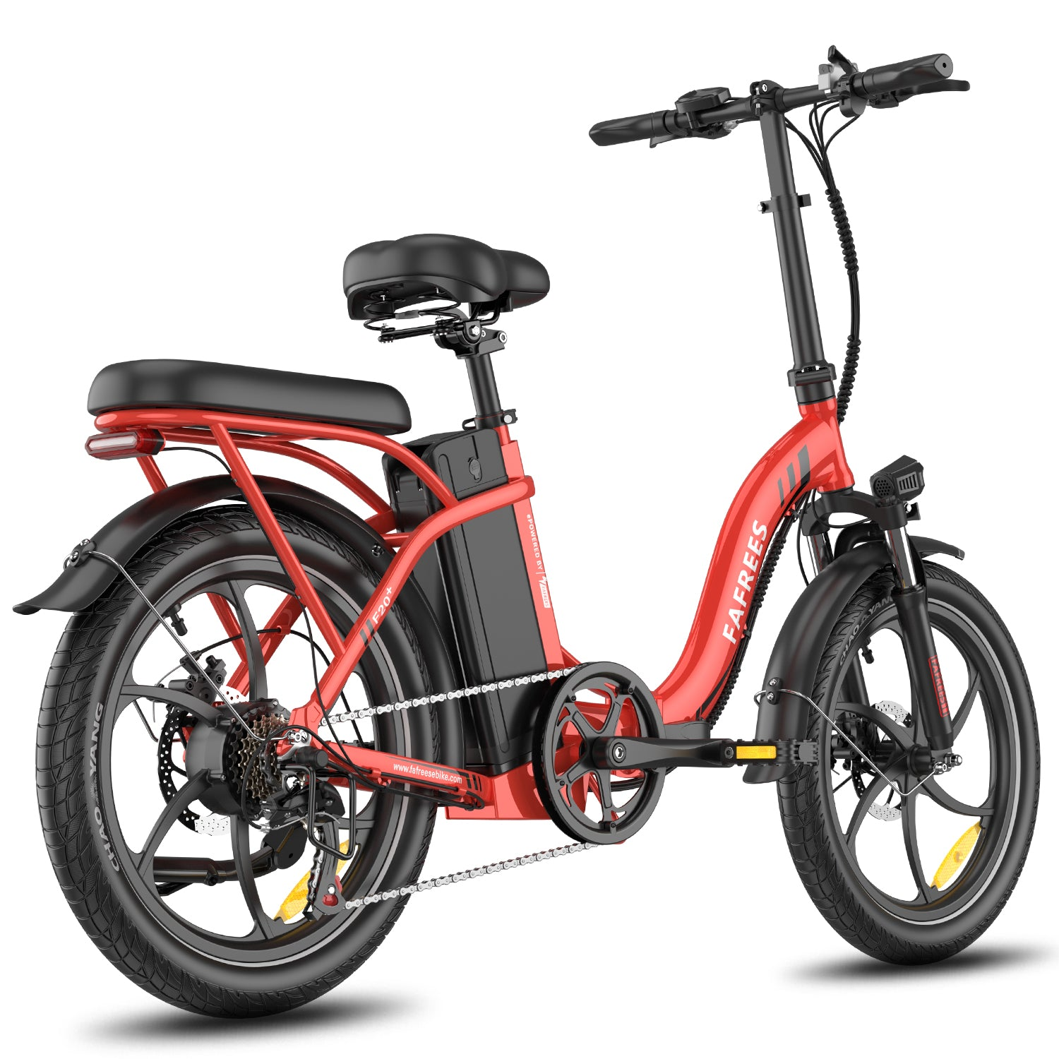 Bicicletta elettrica pieghevole rossa su sfondo bianco, vista laterale. Mostra il profilo laterale, la batteria e il sedile nero.