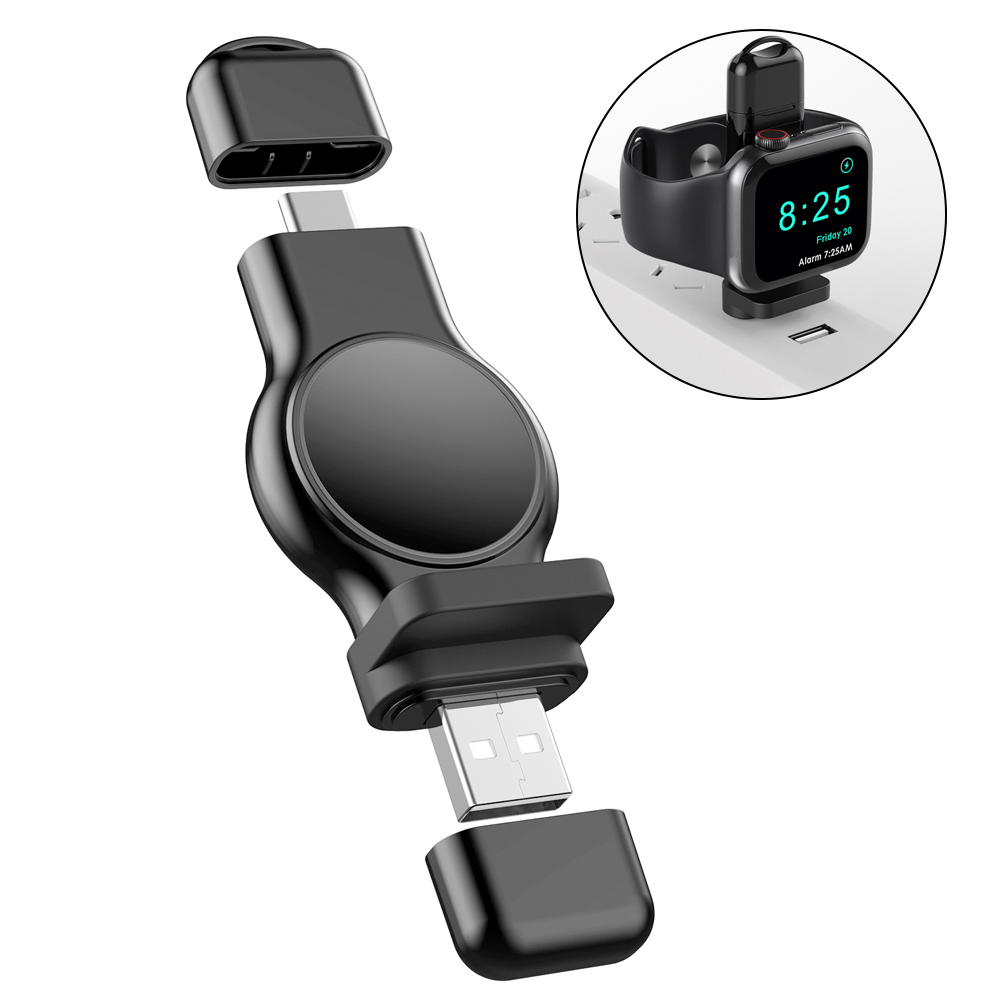 Ein schwarzer USB-Adapter, der eine Smartwatch auflädt, mit sichtbaren USB-A- und USB-C-Anschlüssen.