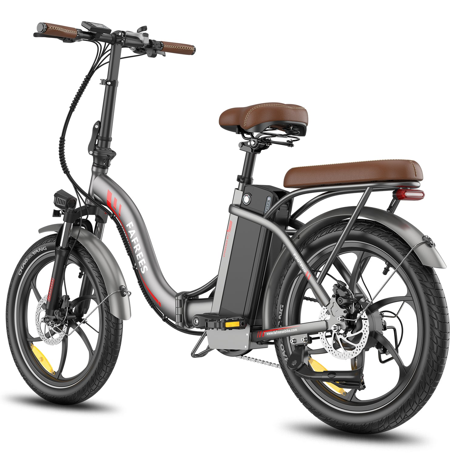 Graues FAREES E-Bike mit braunem Sattel und Akku, in einem Winkel auf weißem Hintergrund dargestellt.