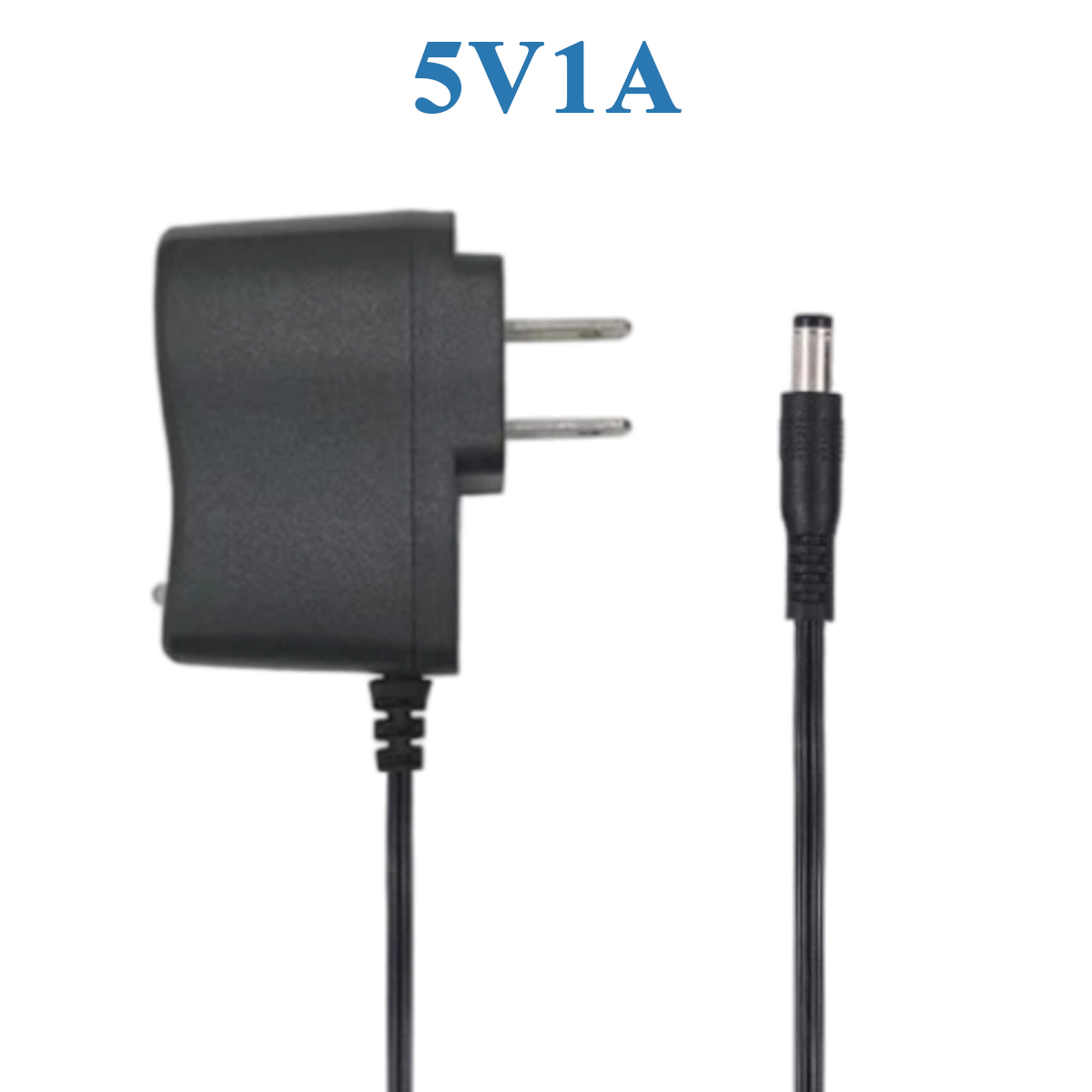 Ein schwarzer 5V1A-Netzadapter mit US-Stecker und einem separaten DC-Anschlusskabel auf weißem Hintergrund.