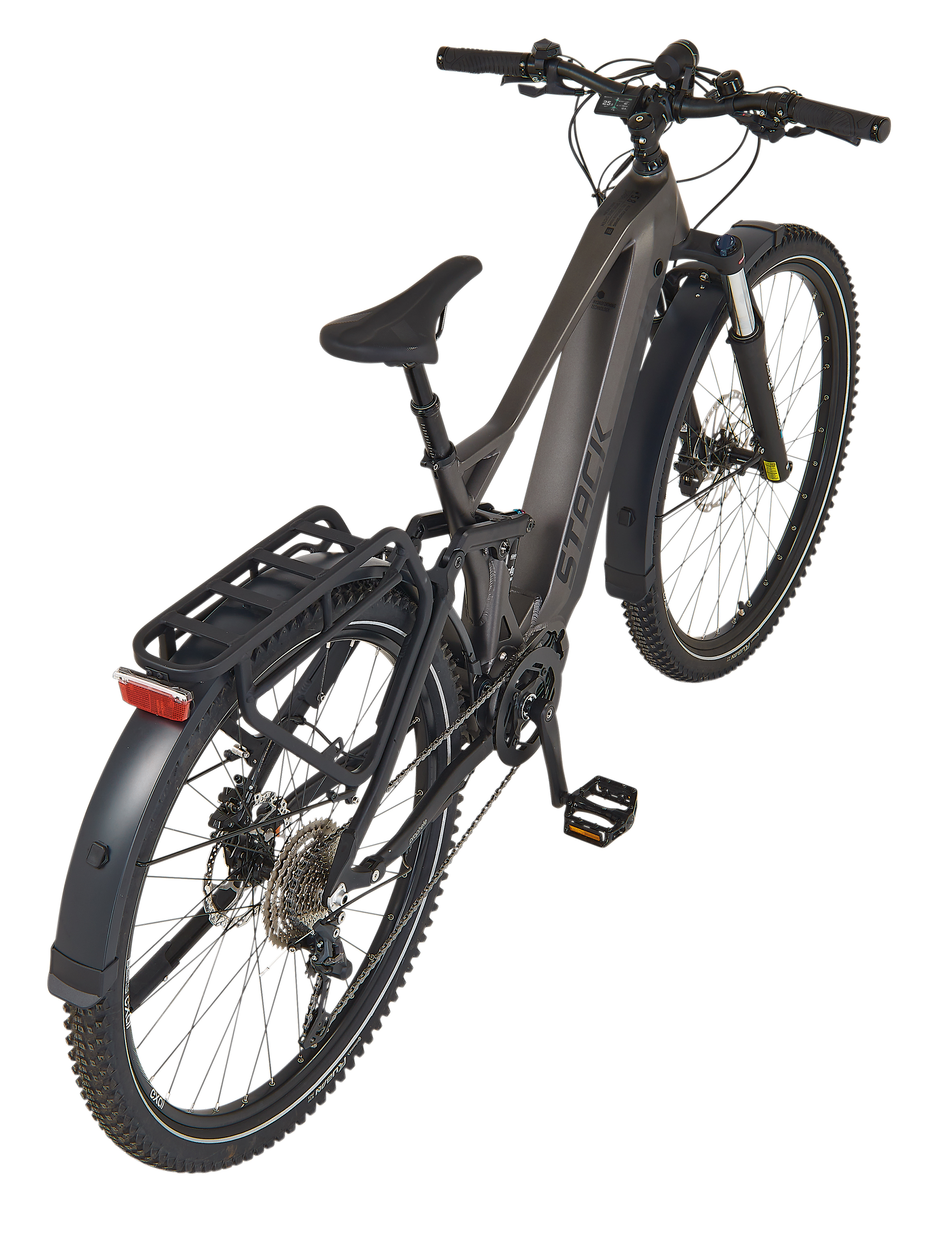 Ein graues elektrisches Mountainbike mit Vorder- und Hinterradfederung sowie einem Gepäckträger auf weißem Hintergrund.