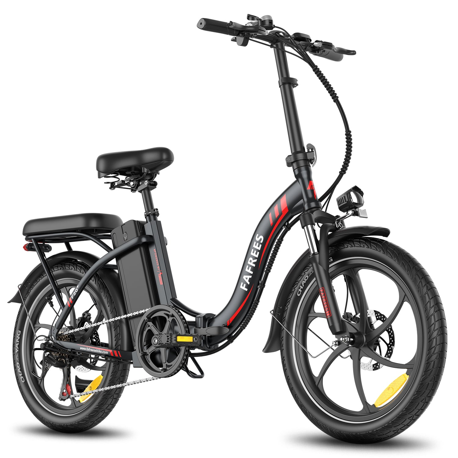 Ein schwarzes FAREES E-Bike mit Sitz und Akku, ausgestattet mit Scheinwerfer und Scheibenbremsen auf Weiß.