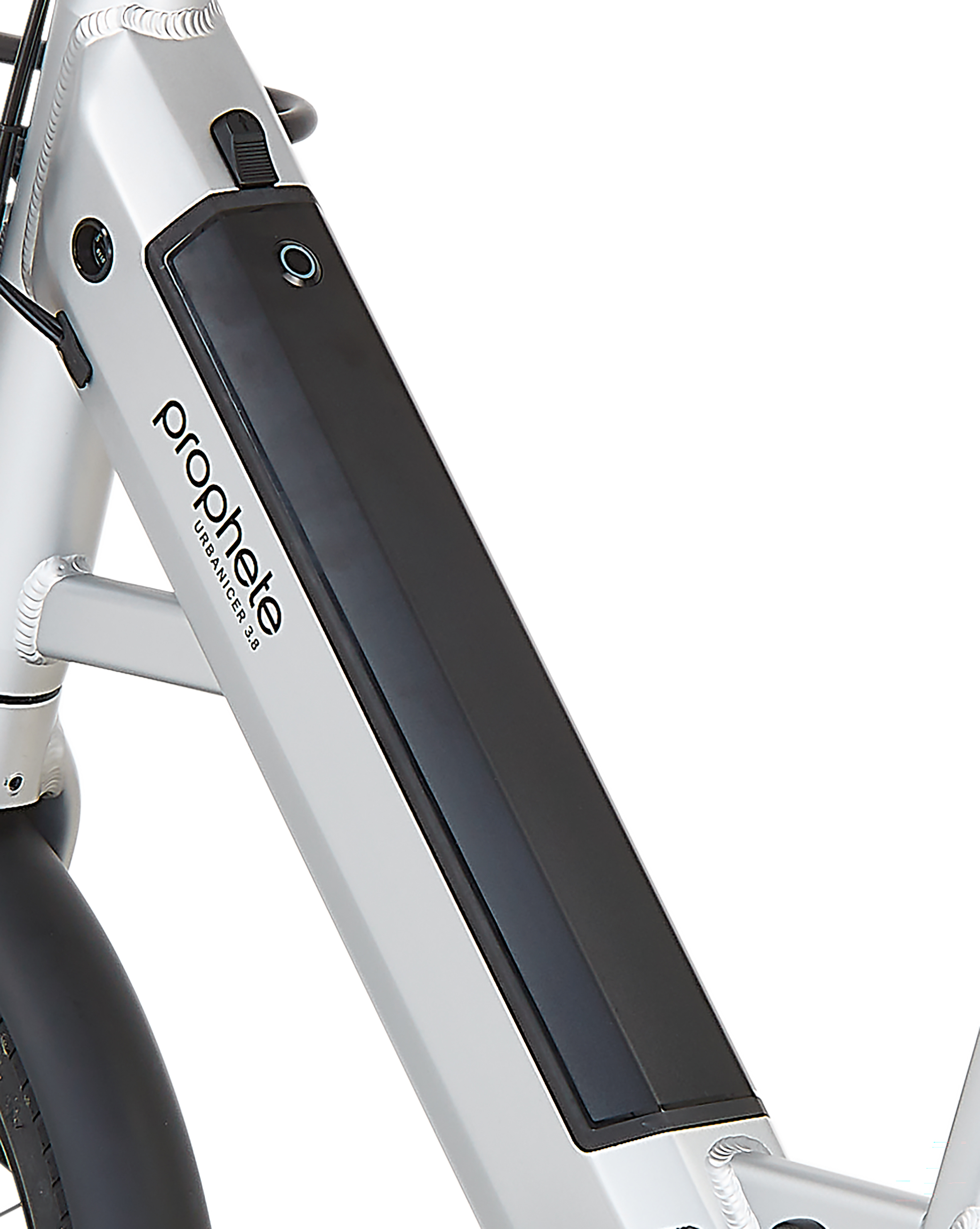 Prophete E-Bike Batteriedetail; schwarze Batterie auf einem silbernen Rahmen, 'Prophete' Branding sichtbar, weißer Hintergrund.