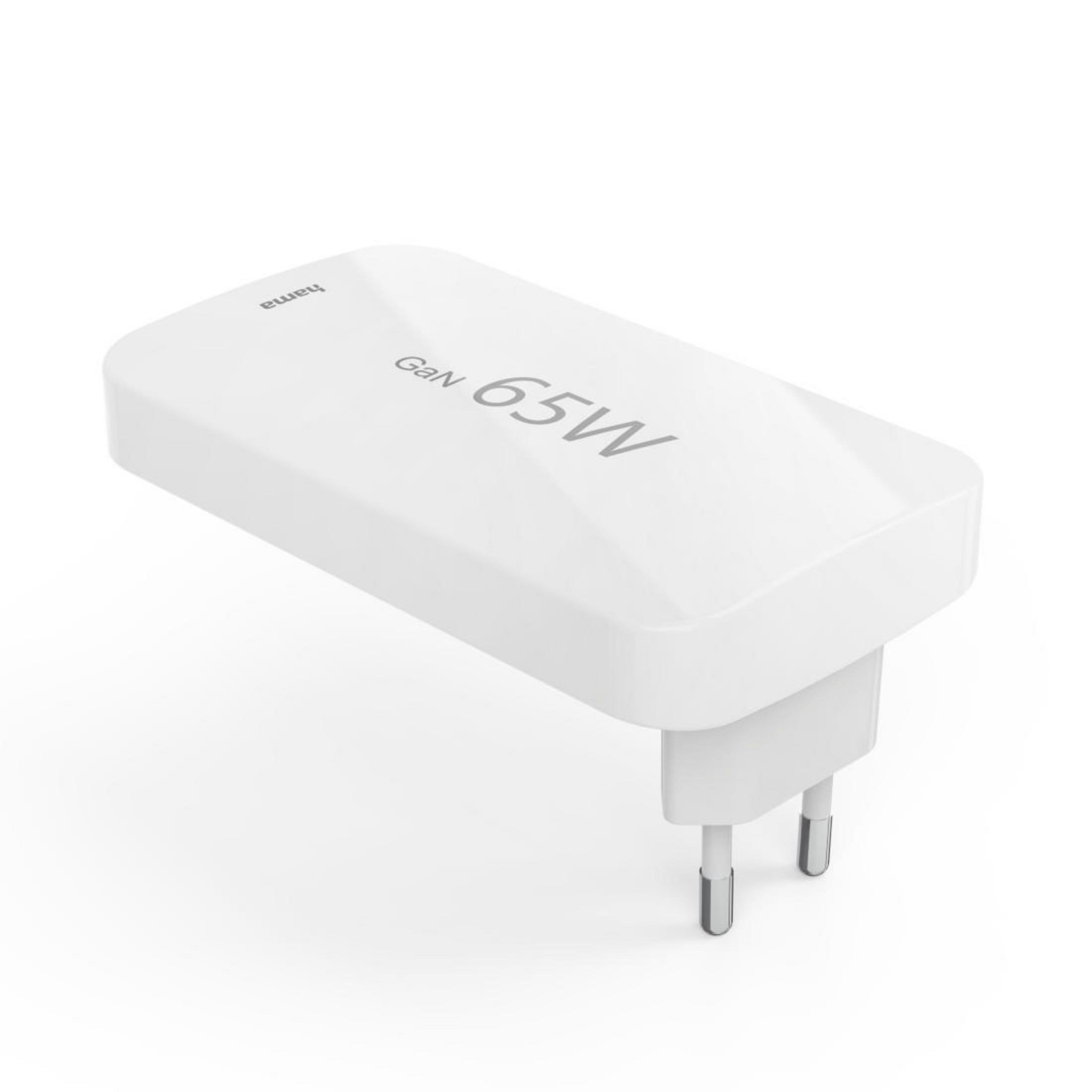 Weißes Hama GaN 65W Ladegerät mit Stecker, vor einem weißen Hintergrund.
