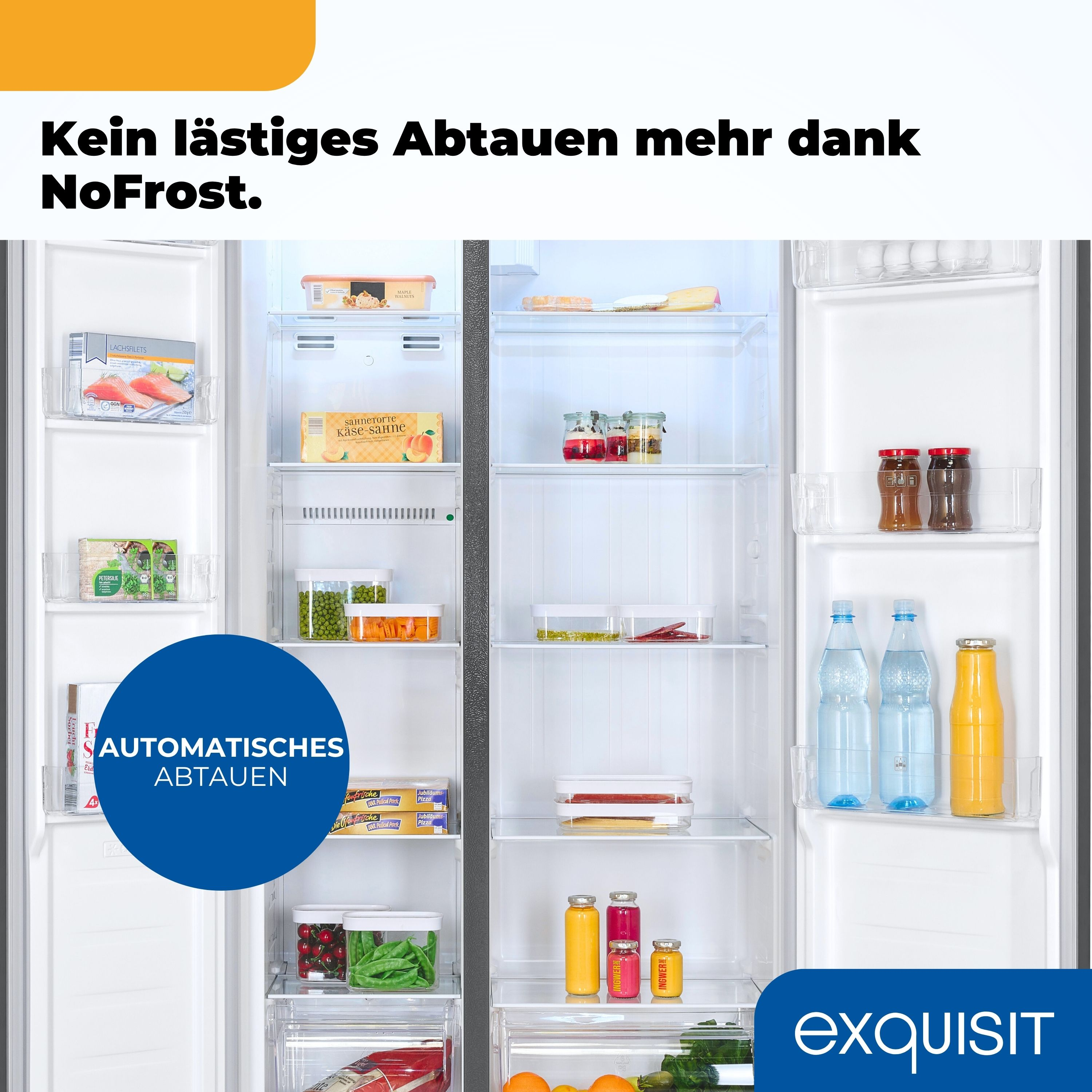 Das Innere eines Kühlschranks, gefüllt mit verschiedenen Lebensmitteln und automatischer Abtaufunktion.