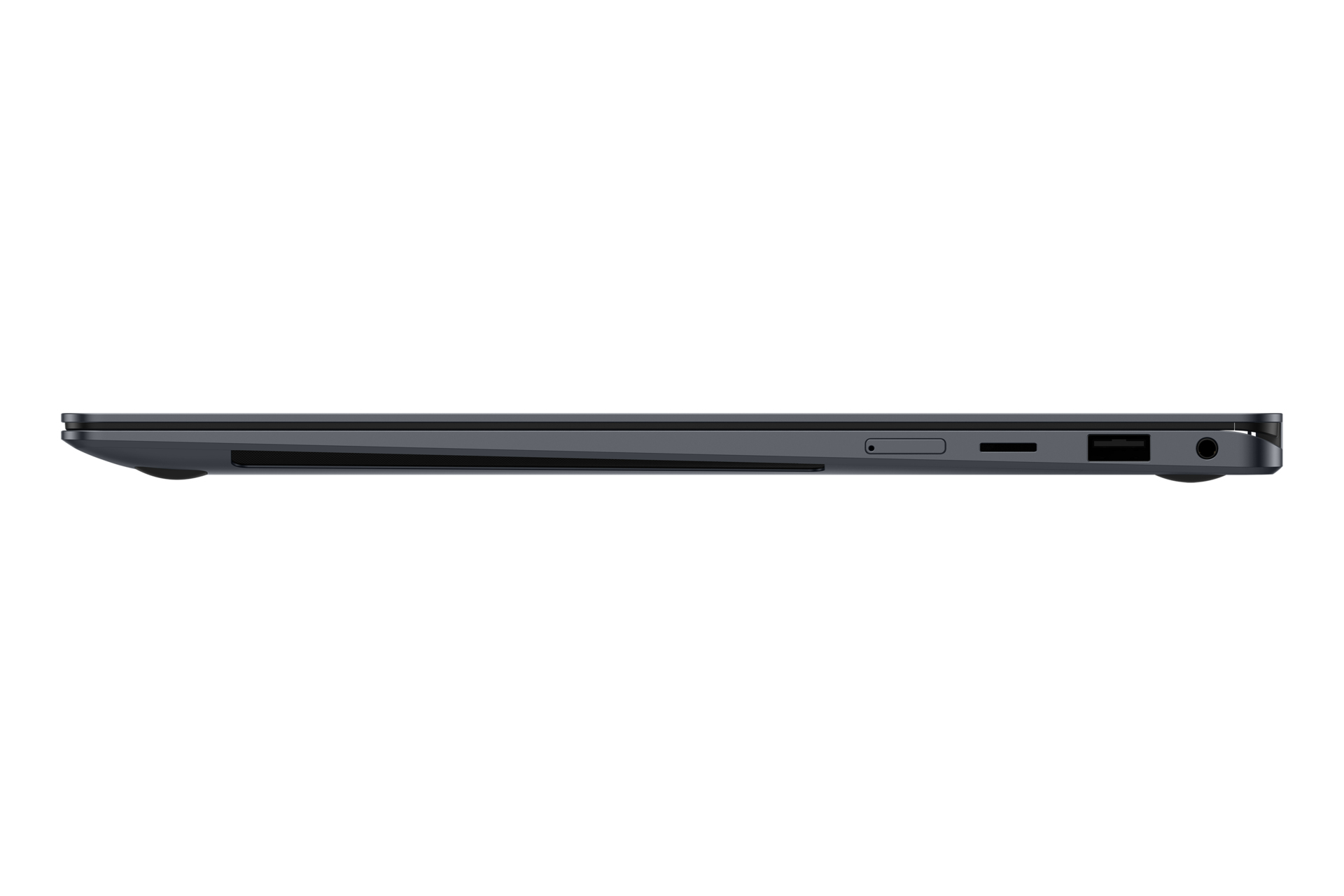 Ein schlanker, geschlossener Laptop wird von der Seite betrachtet und zeigt Anschlüsse an der rechten Kante vor einem weißen Hintergrund.