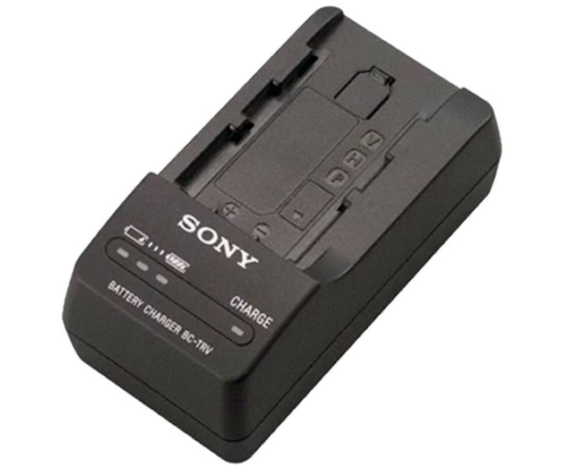 Schwarzes Sony-Akkuladegerät auf weißem Hintergrund, schräge Ansicht.