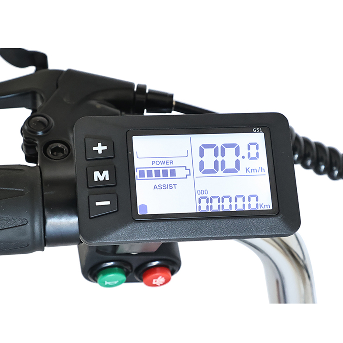 Zbliżenie ekranu wyświetlacza trójkołowca elektrycznego pokazującego moc, poziom wspomagania, prędkość i dystans.