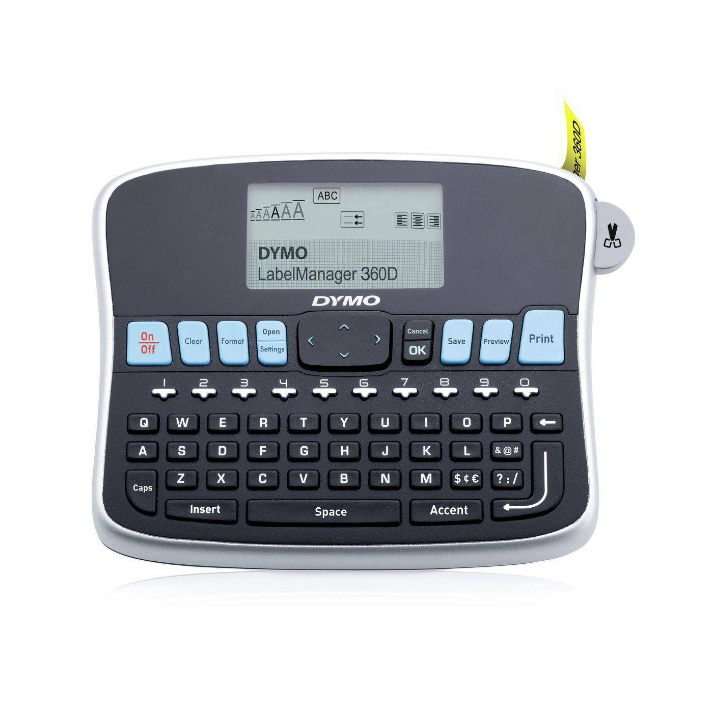 Un etichettatrice DYMO LabelManager 360D con tastiera QWERTY e display è su una superficie bianca.