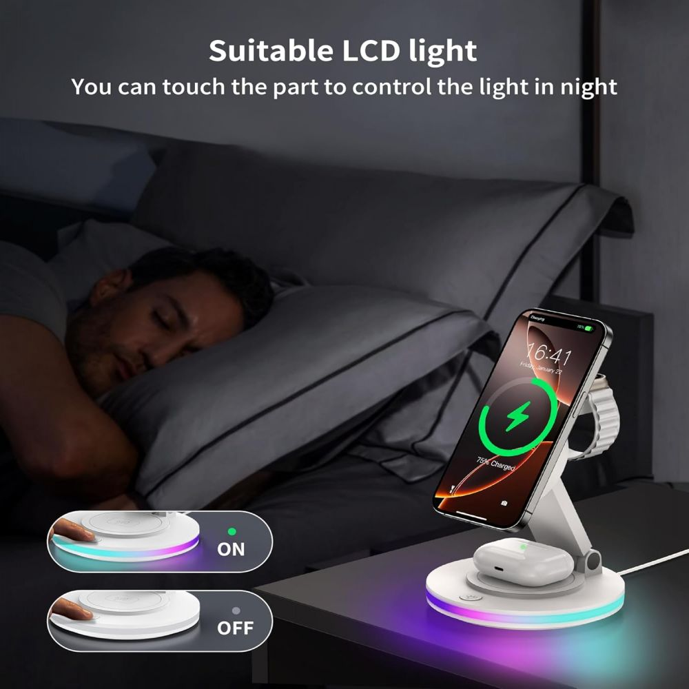 Die Hand einer Person, die einen Ladeständer in einem Schlafzimmer berührt, mit Telefon und Ohrhörern.