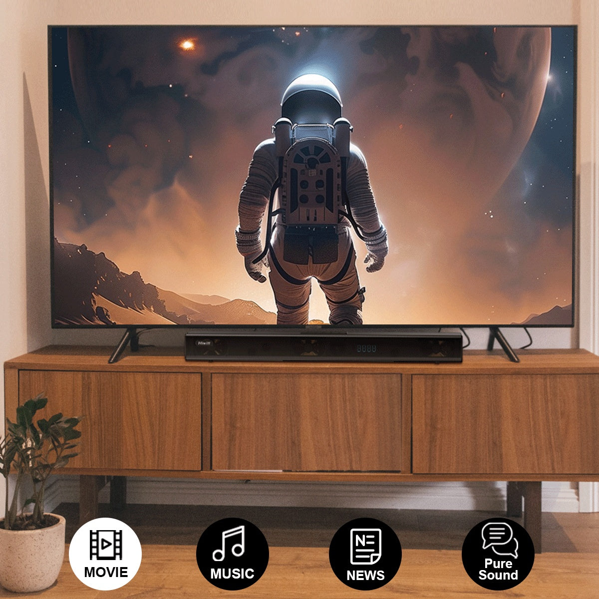 Ein Fernseher zeigt einen Astronauten, darunter befindet sich eine Soundbar auf einem Holzschrank und seitlich eine Pflanze.