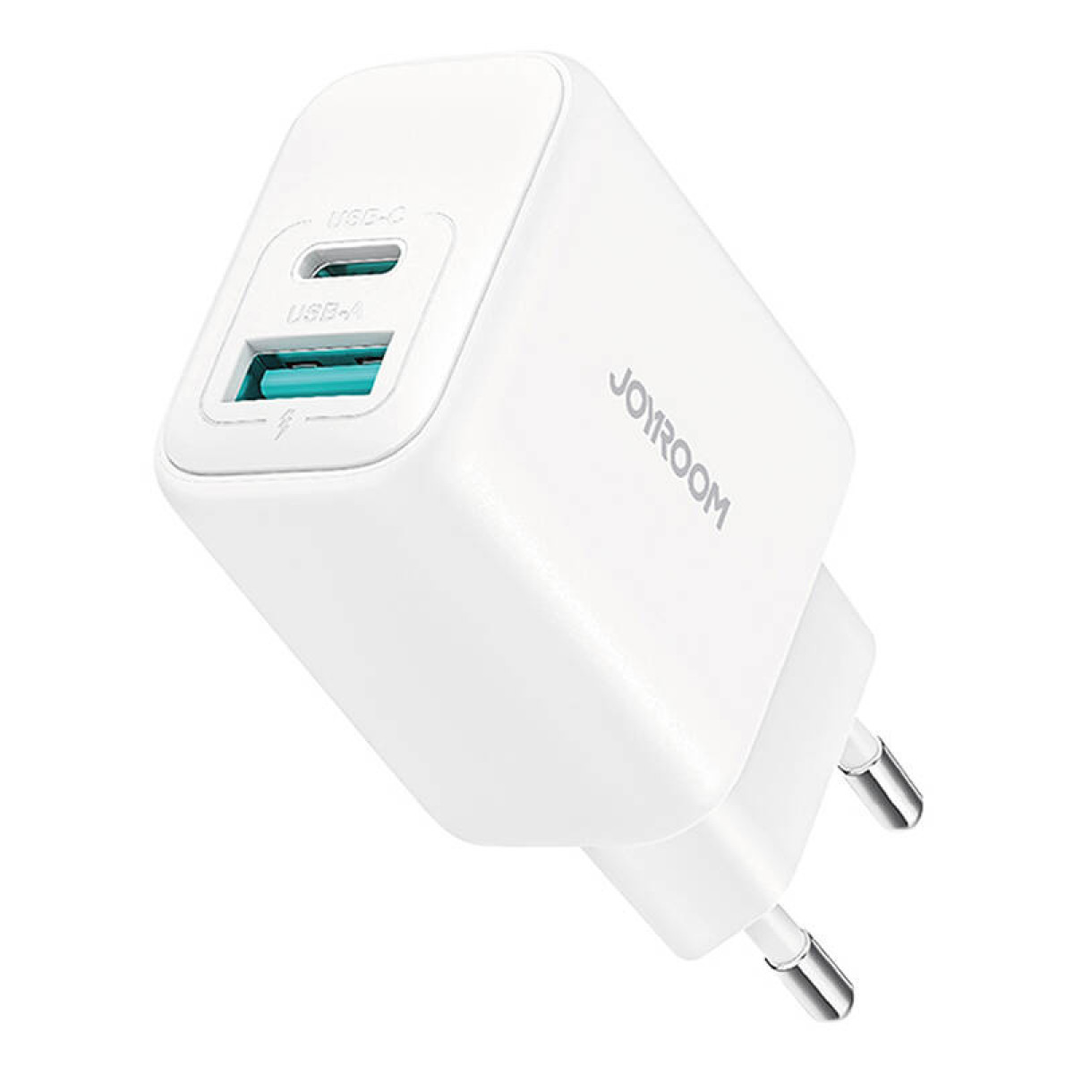 Weißes Joyroom-Ladegerät mit USB-C- und USB-A-Anschlüssen, schräge Ansicht mit europäischen Steckerstiften.