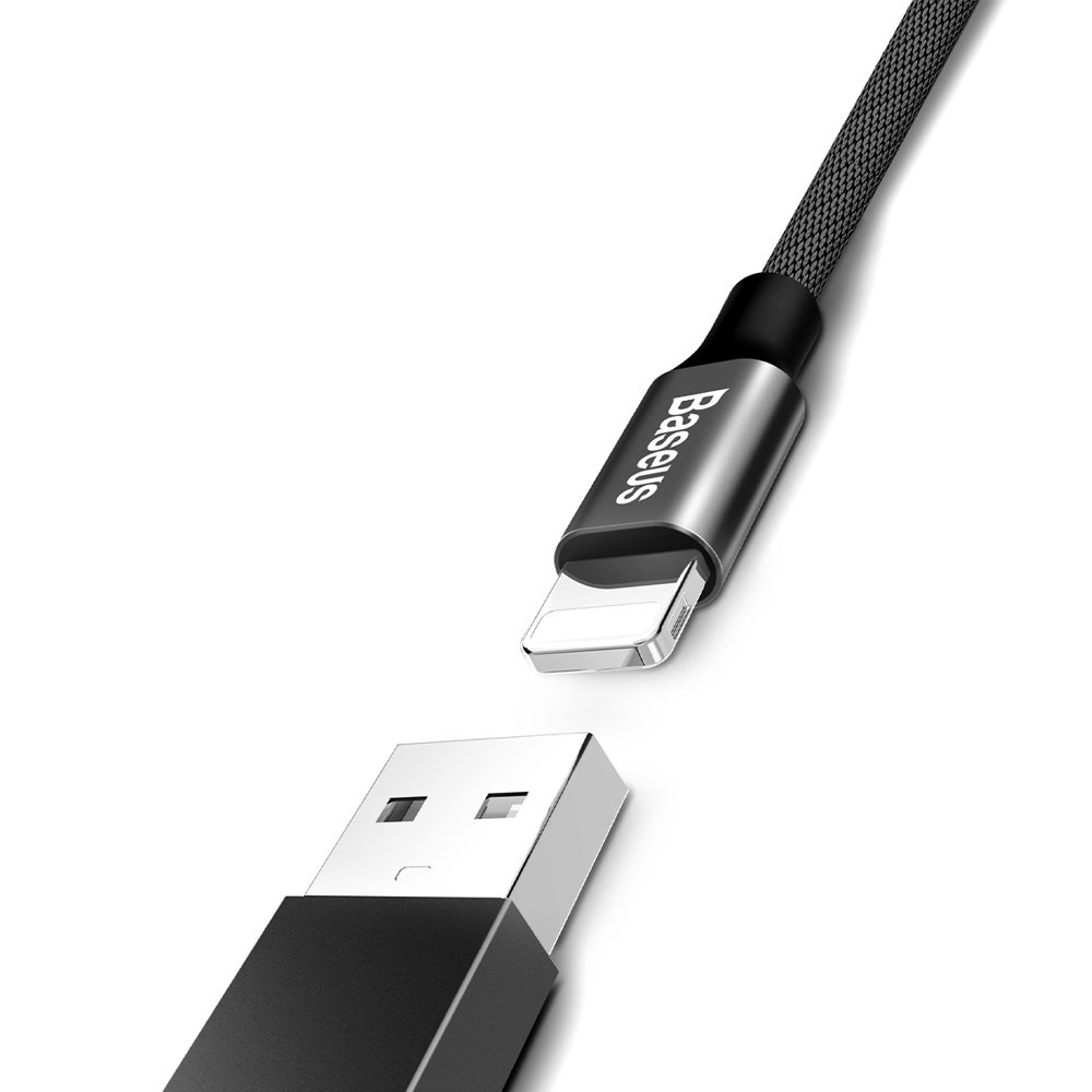 Zdjęcie przedstawia kabel USB do Lightning z logo Baseus na złączu Lightning.