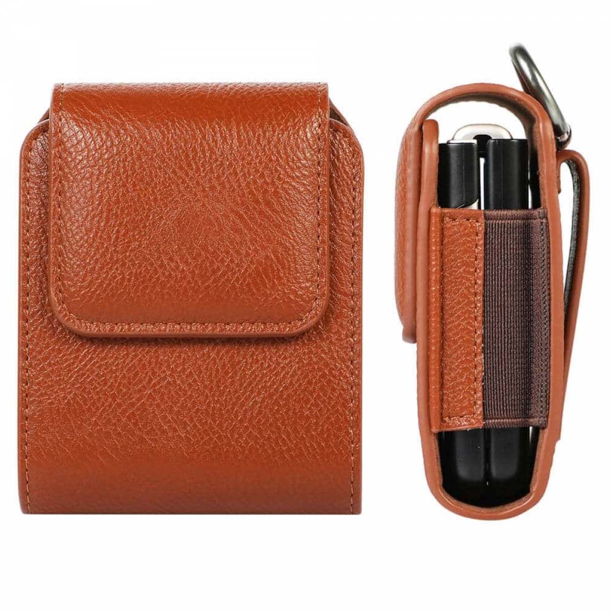 Zwei braune Handyholster aus Leder, eines geschlossen mit einer Klappe und eines offen, das das Handy im Inneren zeigt.