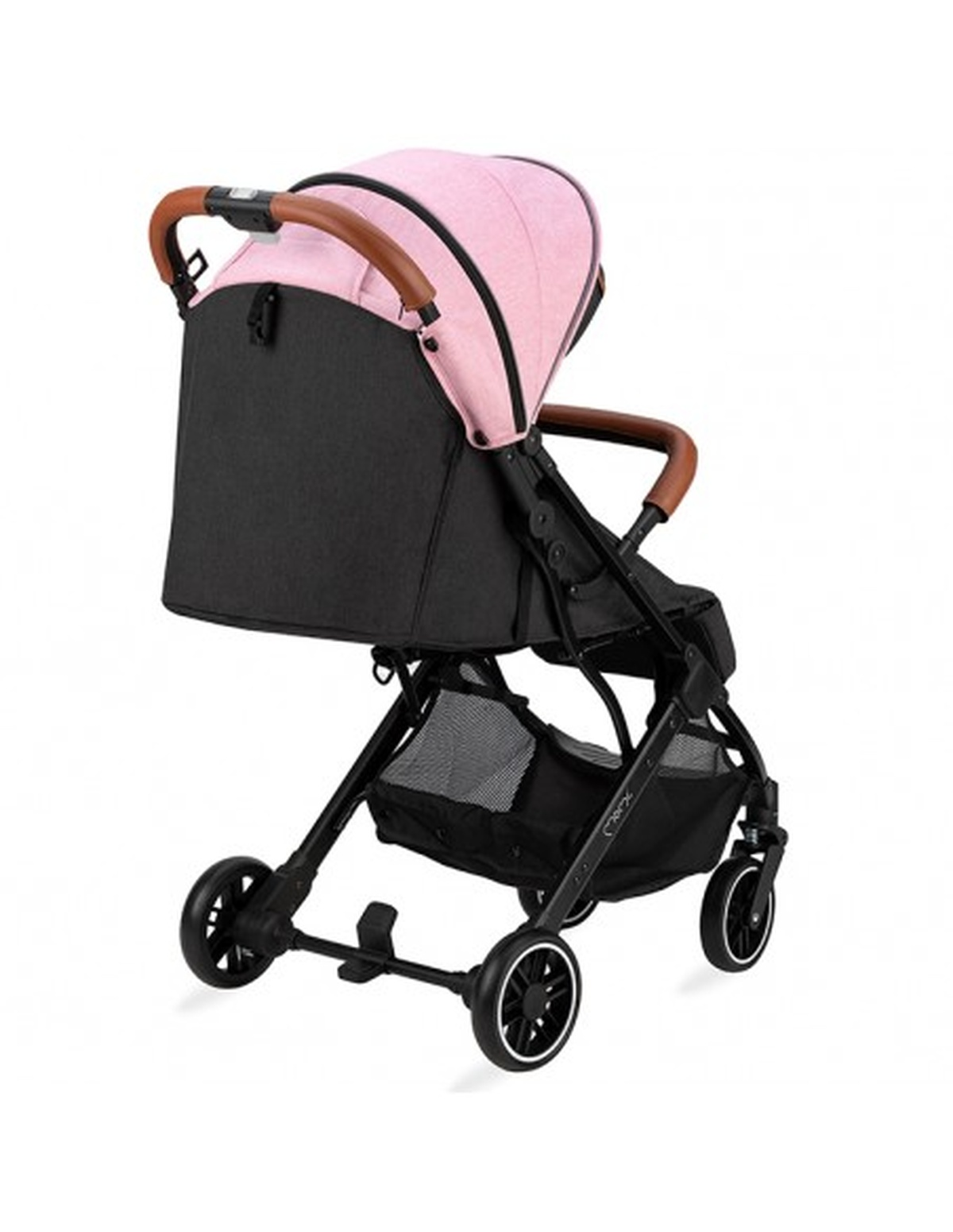 Ein schwarzer Kinderwagen mit einem rosa Verdeck und braunen Griffen steht auf einem weißen Hintergrund.